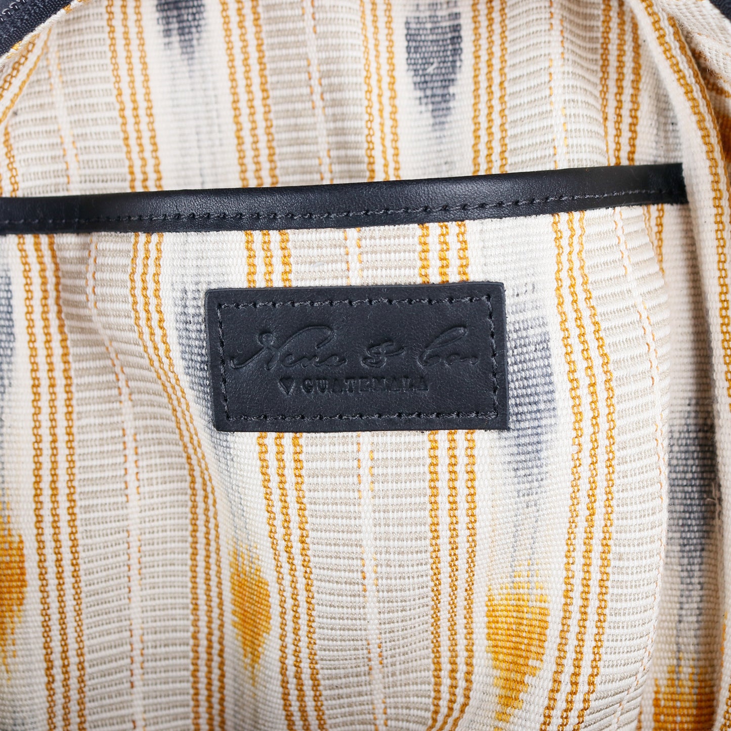 2.0 CROSSBODY SLING - H&S WHEAT - BLACK - NO. 15127