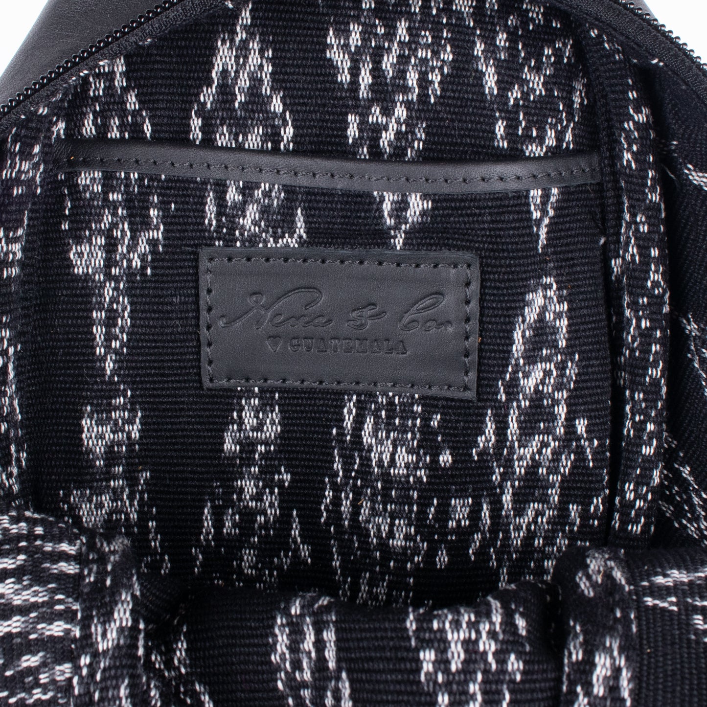 CROSSBODY SLING 2.0 - SMALL - OTOMÍ TEXTILE - BLACK - NO. 18008