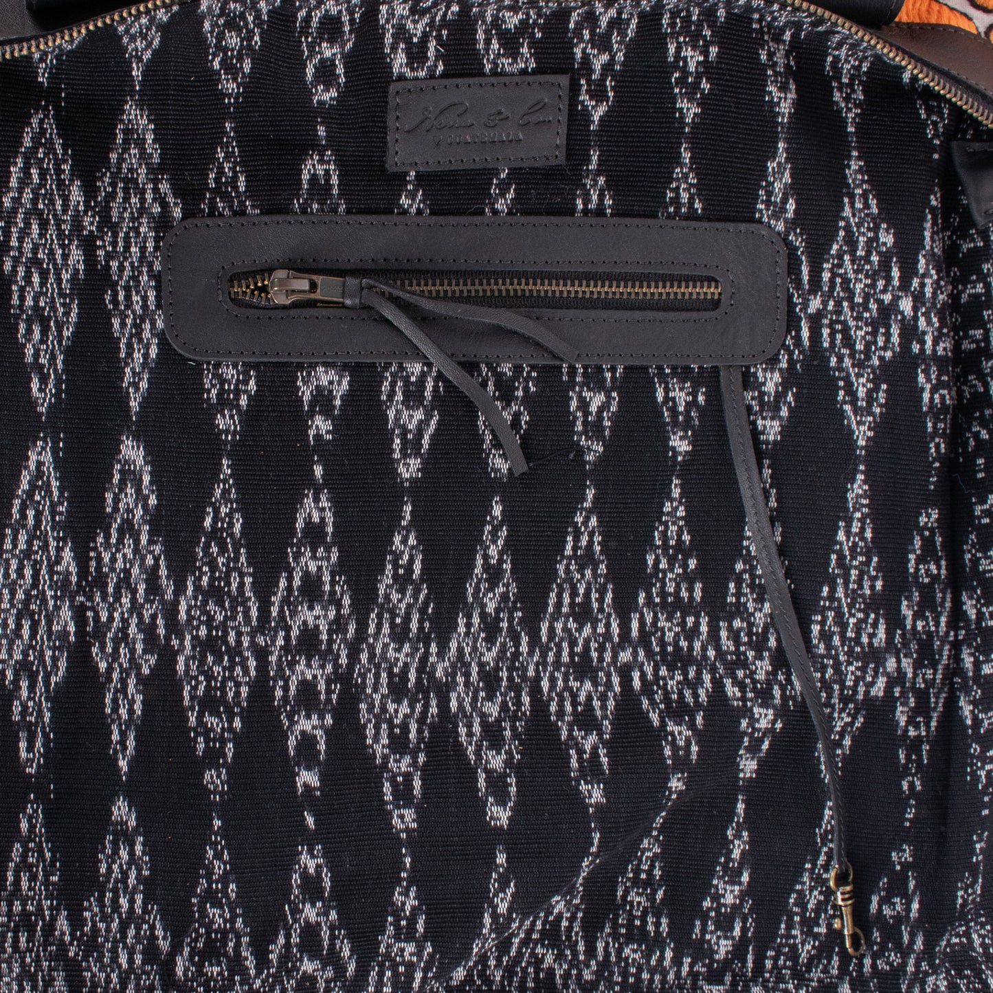 PERFECT OVERNIGHTER - OTOMÍ TEXTILE - BLACK - NO. 18193