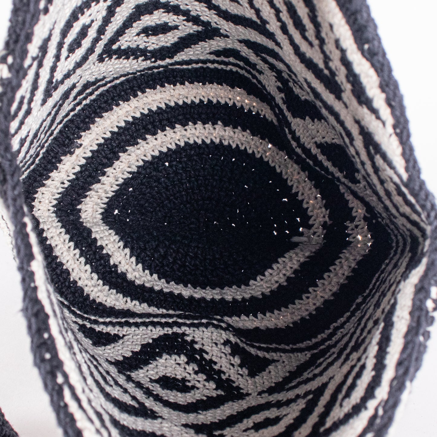 CROCHETED SHOULDER BAG - NO. 18217