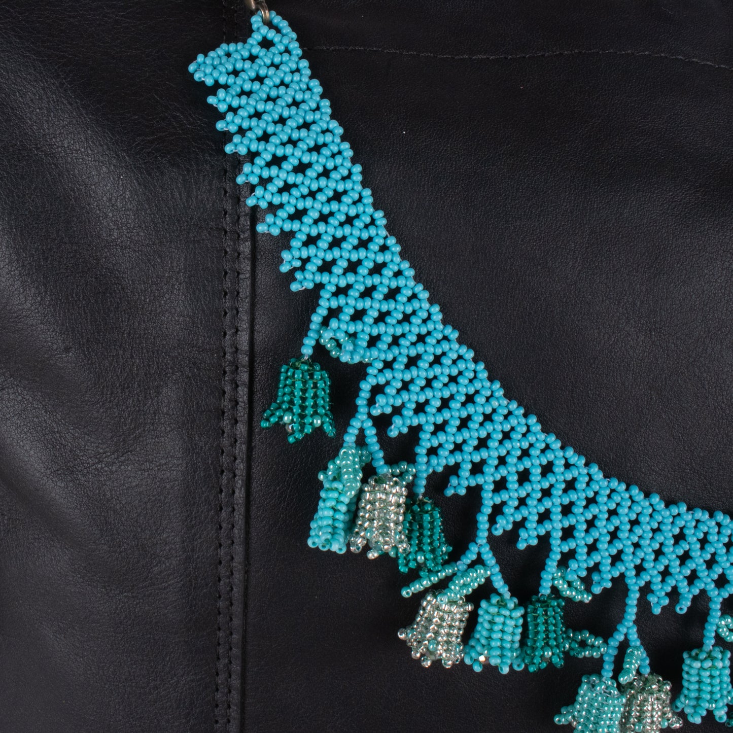 BBEADED TULIPS BAG NECKLACE - NO. 18257