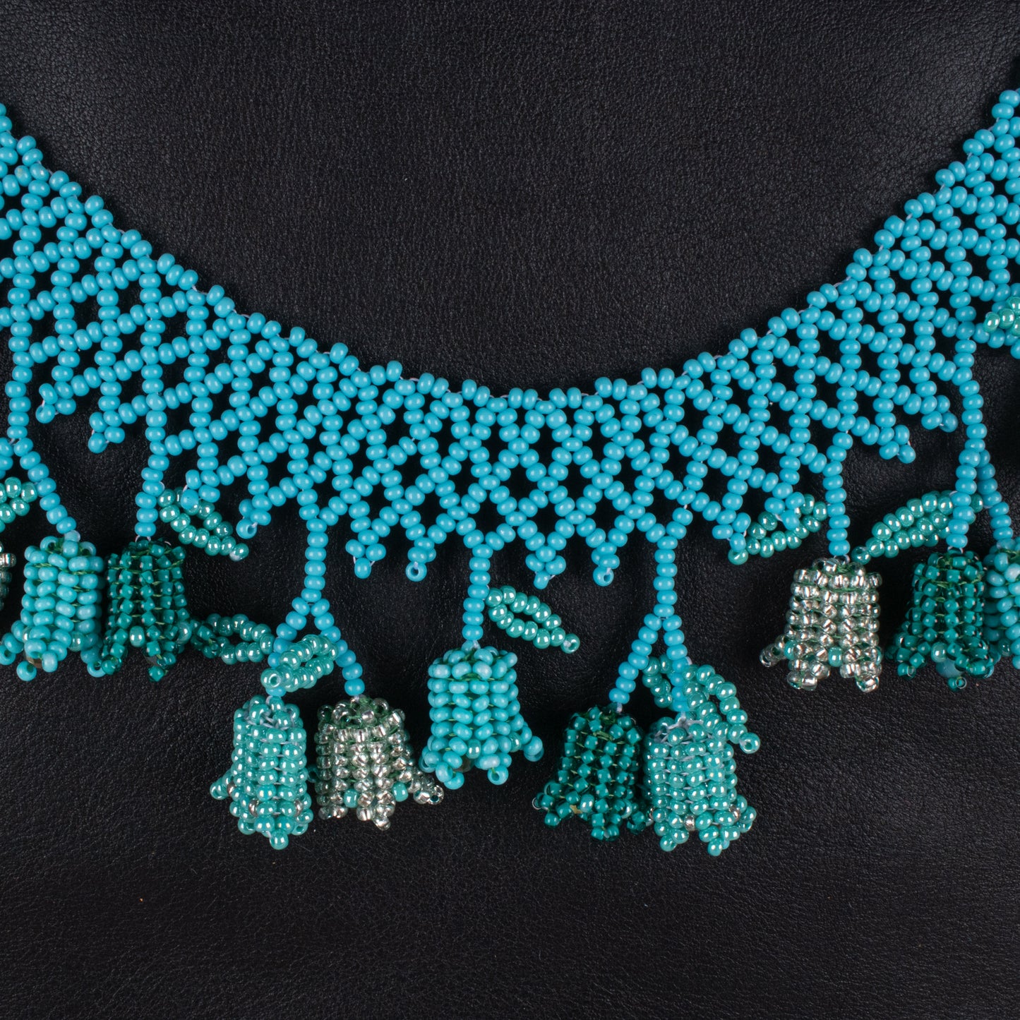 BBEADED TULIPS BAG NECKLACE - NO. 18257