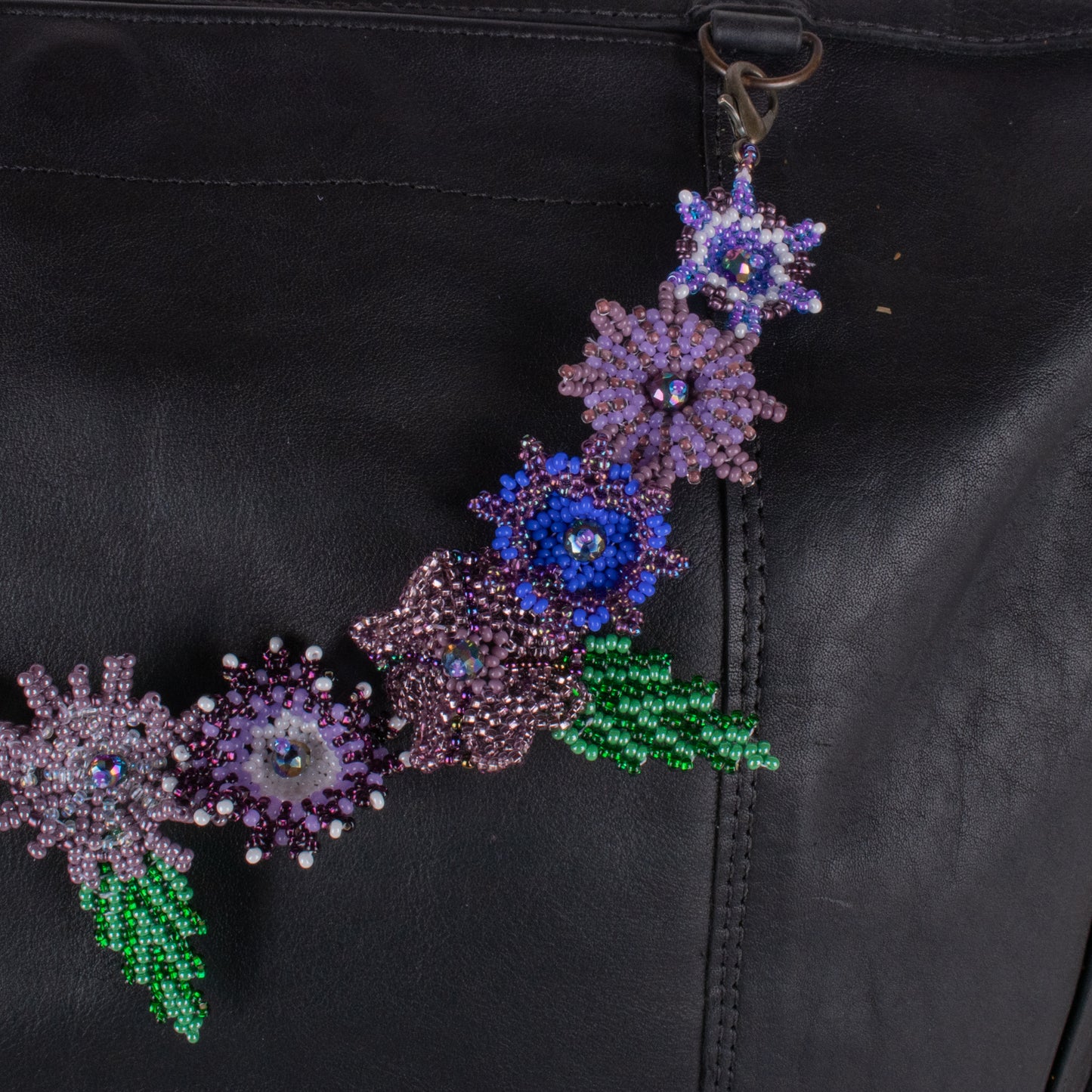 BEADED FLORAL BAG NECKLACE - NO. 18286