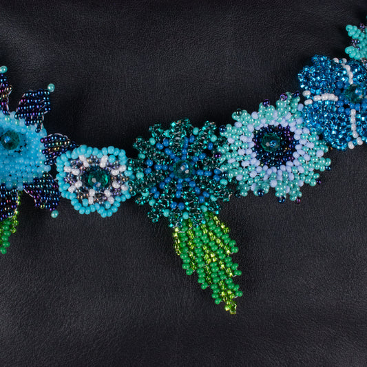 BEADED FLORAL BAG NECKLACE - NO. 18291