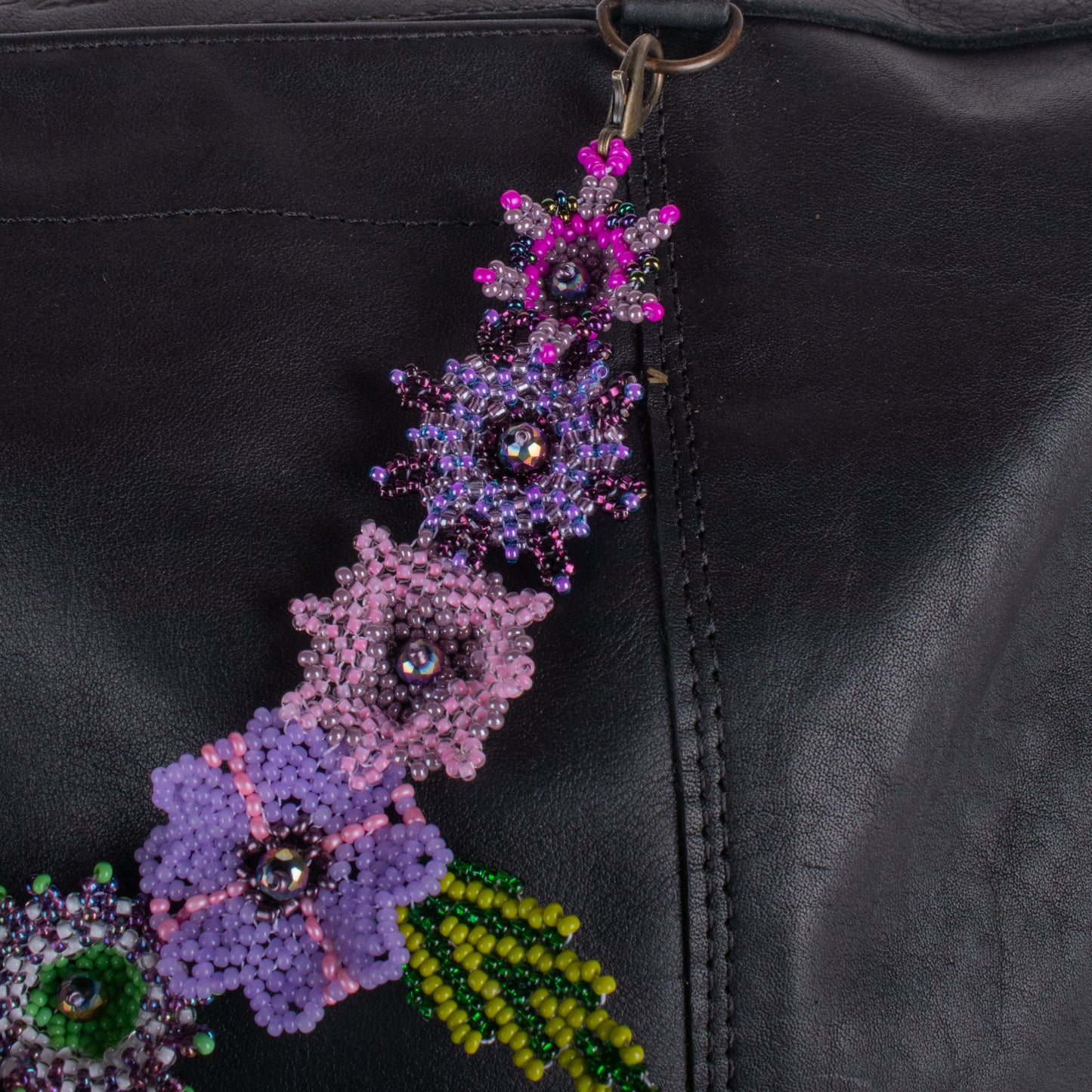 BEADED FLORAL BAG NECKLACE - NO. 18293