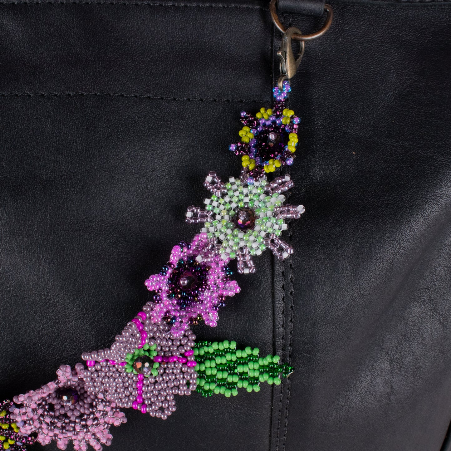 BEADED FLORAL BAG NECKLACE - NO. 18295