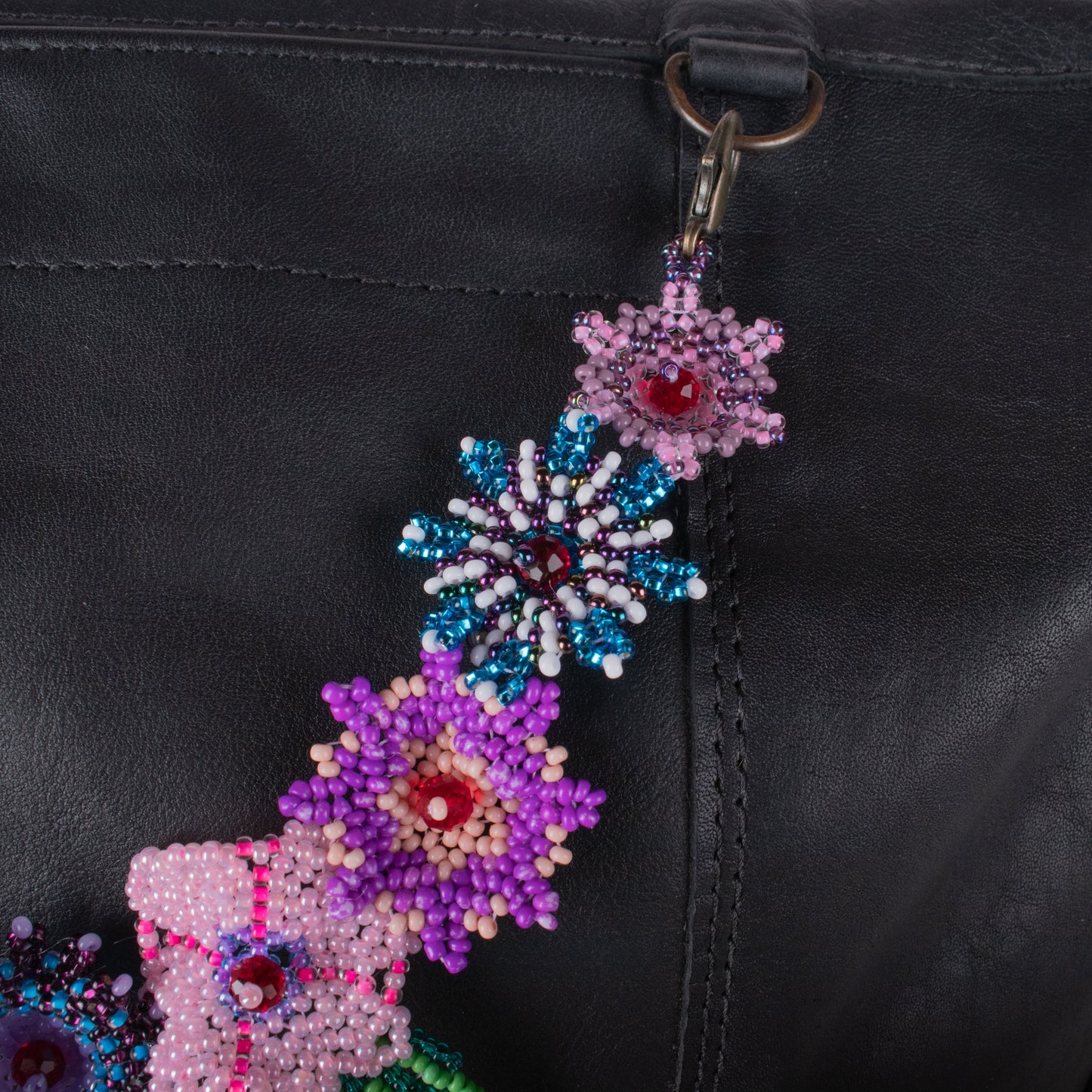 BEADED FLORAL BAG NECKLACE - NO. 18303