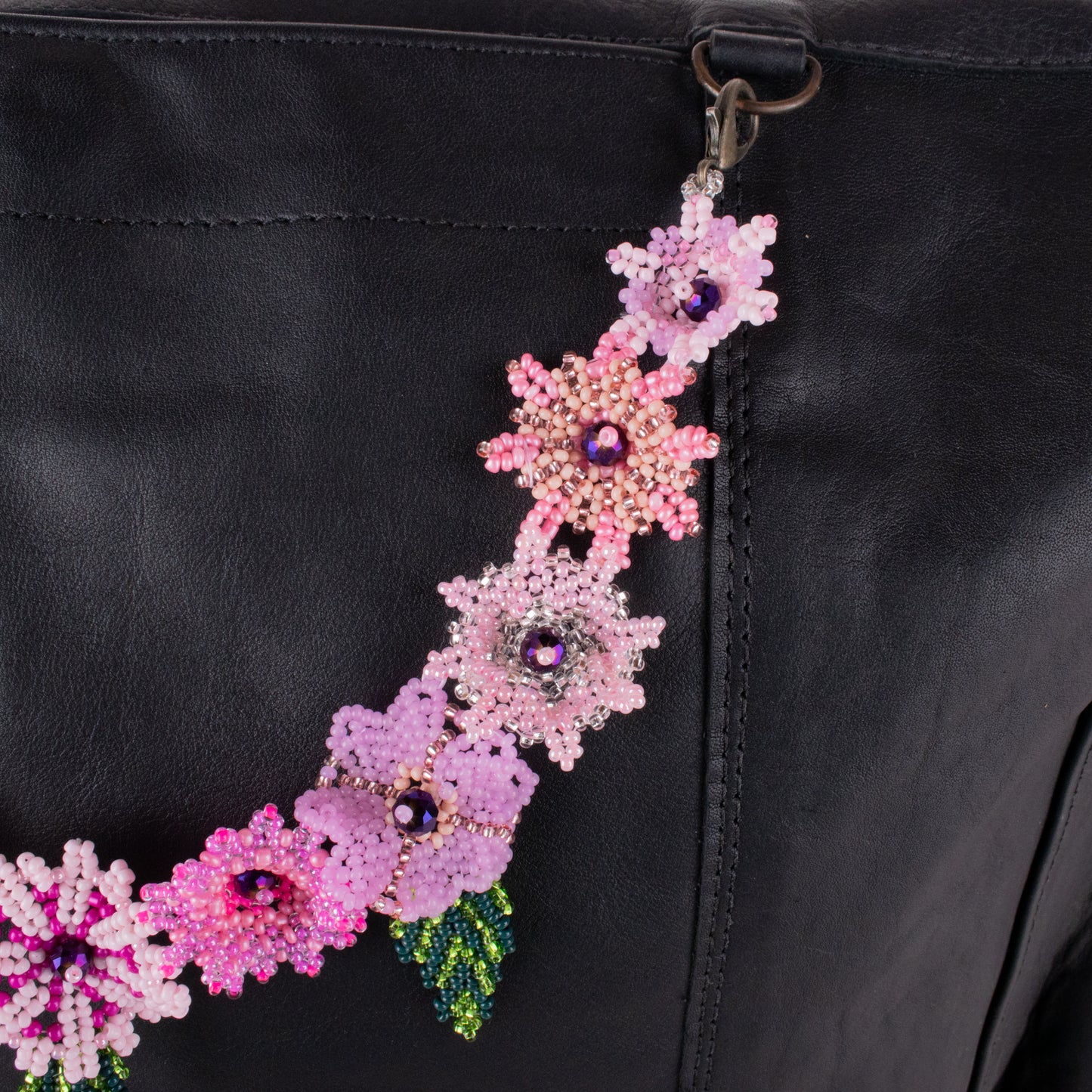 BEADED FLORAL BAG NECKLACE - NO. 19752