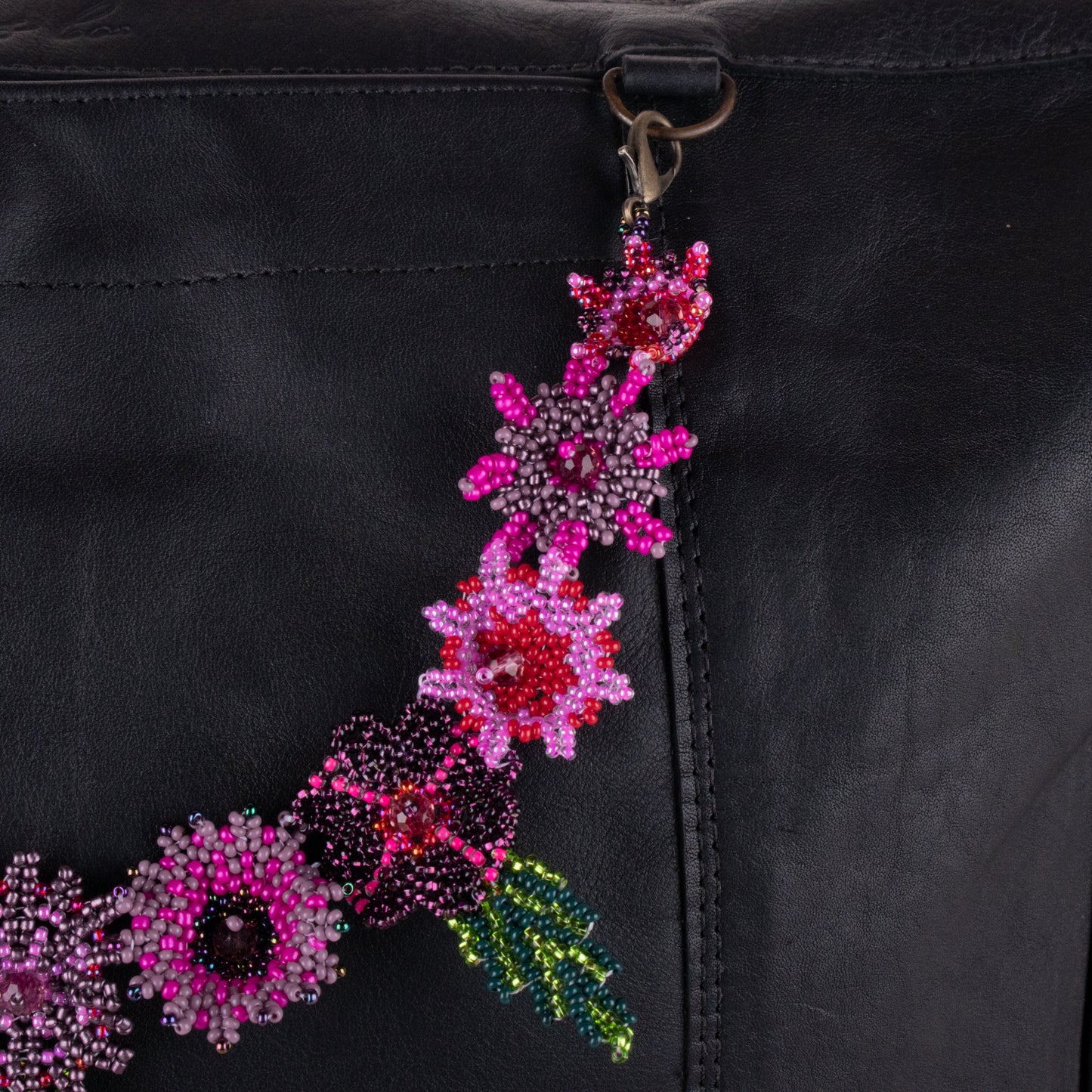 BEADED FLORAL BAG NECKLACE - NO. 19760