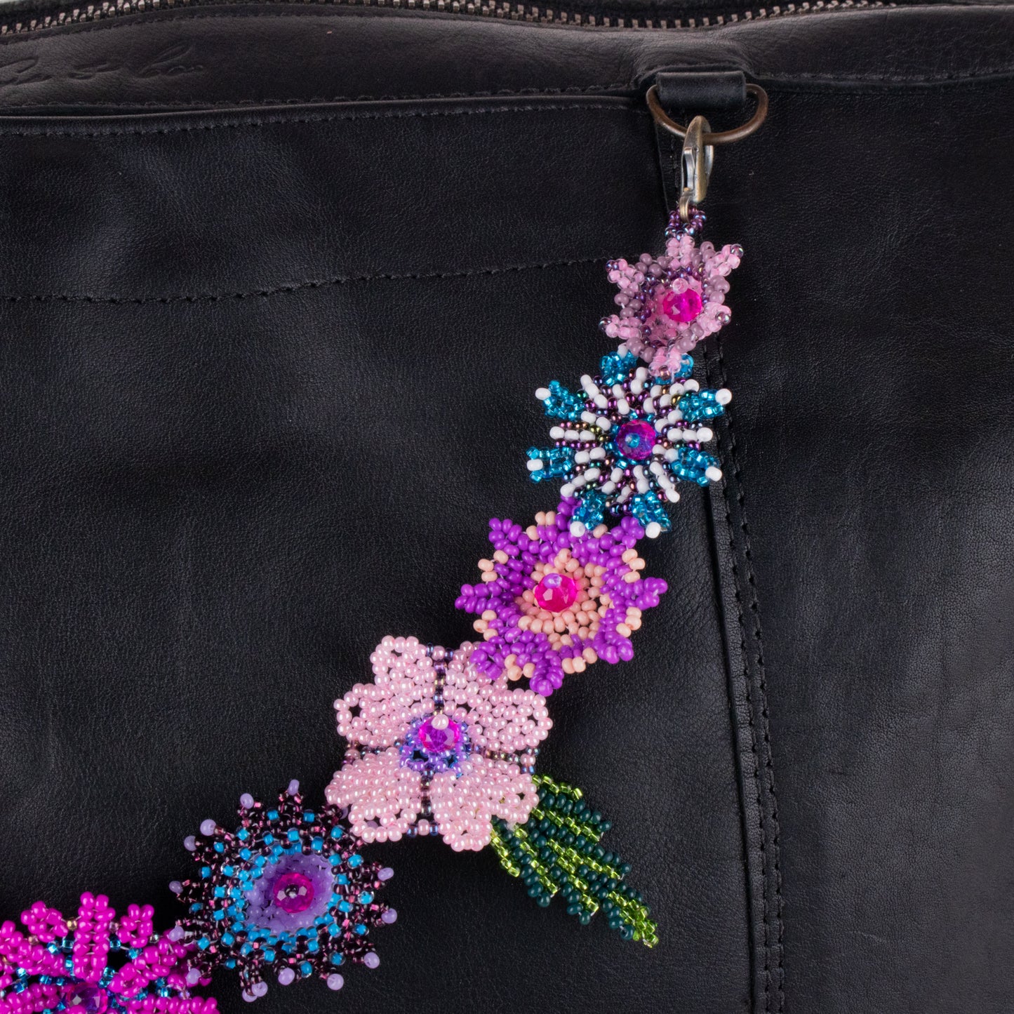 BEADED FLORAL BAG NECKLACE - NO. 19763