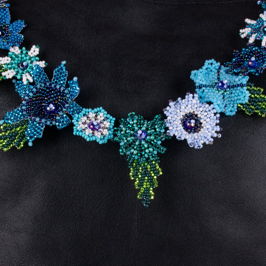 BEADED FLORAL BAG NECKLACE - NO. 19772