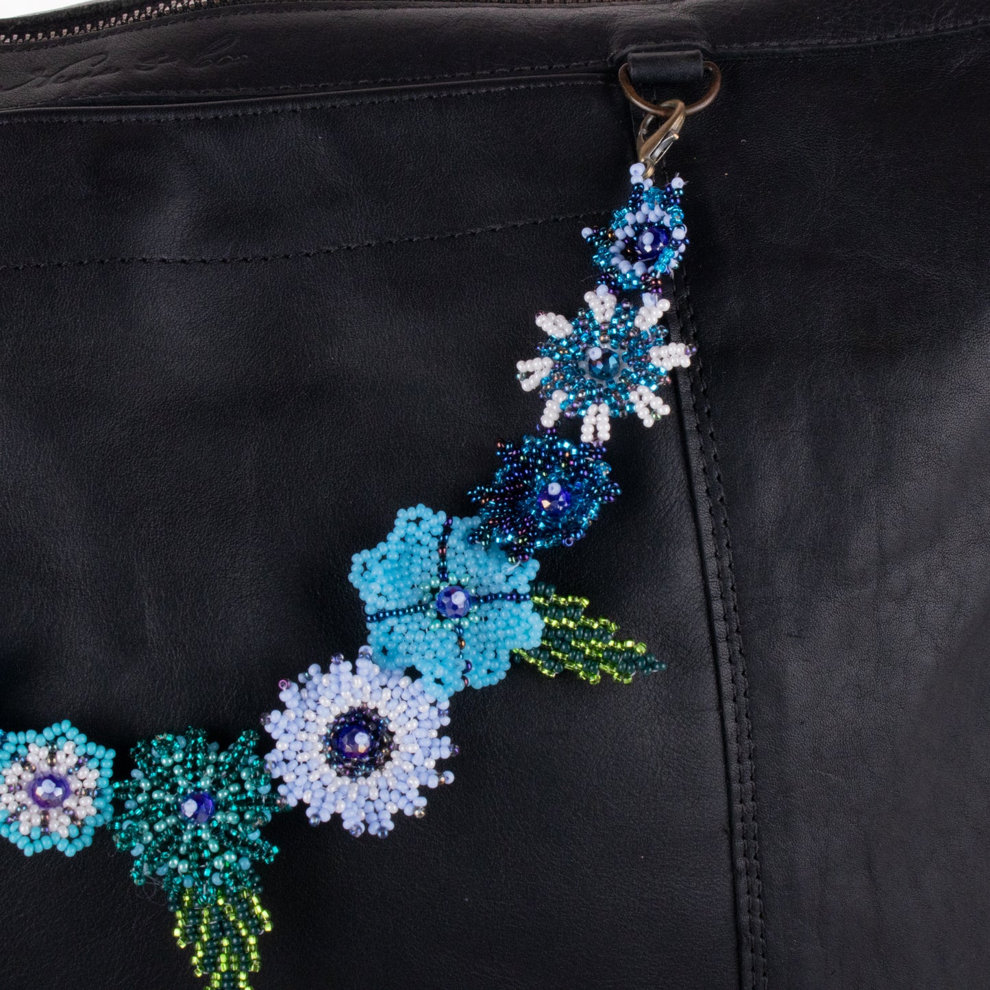 BEADED FLORAL BAG NECKLACE - NO. 19772