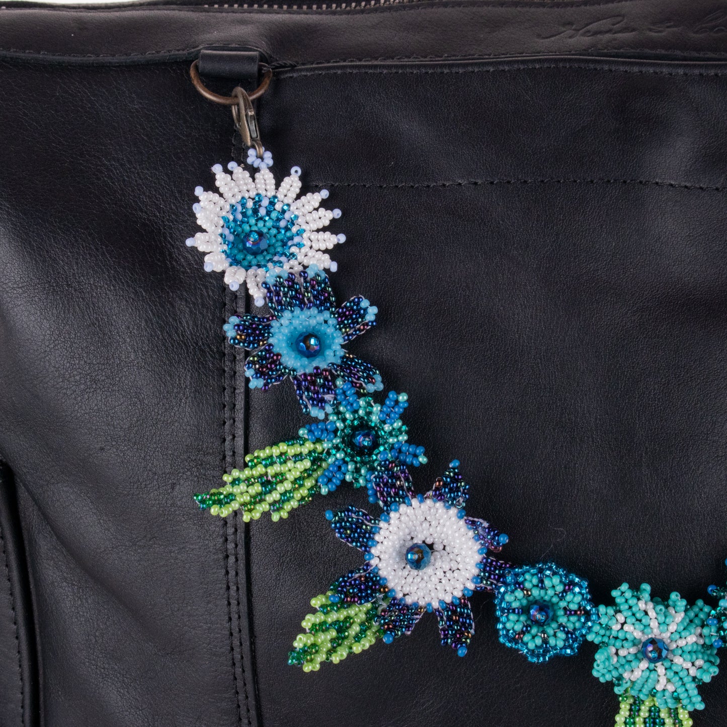 BEADED FLORAL BAG NECKLACE - NO. 19774