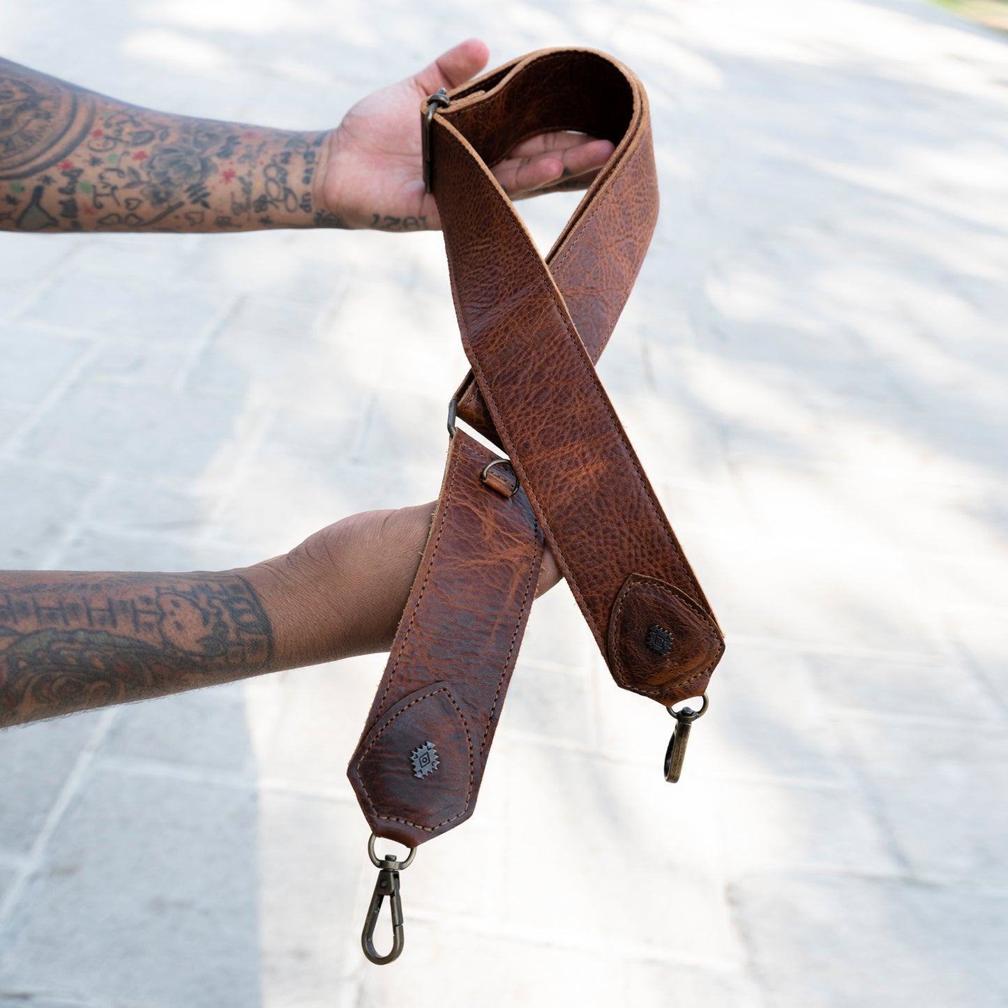 ADJUSTABLE WIDE STRAP - FULL LEATHER - HONEY