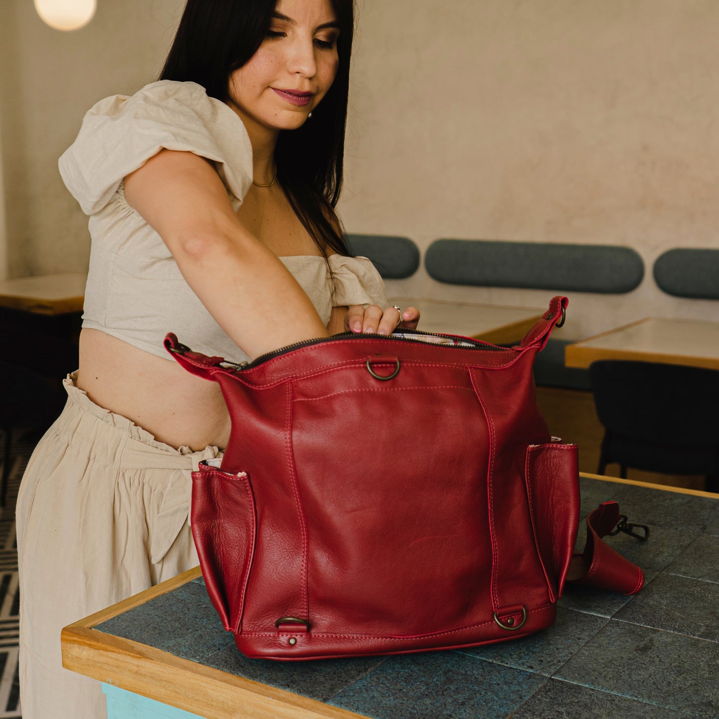 BEATRIZ CONVERTIBLE DAY BAG - MEDIUM - FULL LEATHER - ROUGE