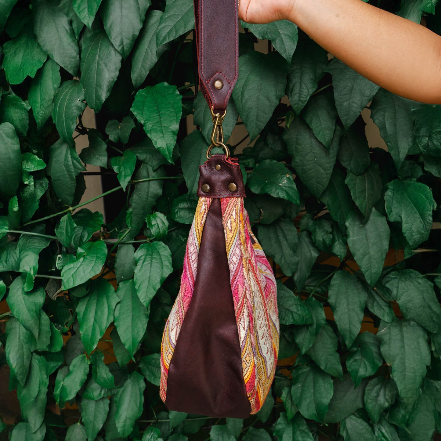BOHO SADDLE BAG - OOAK HUIPIL - VINO TINTO - NO. 15936