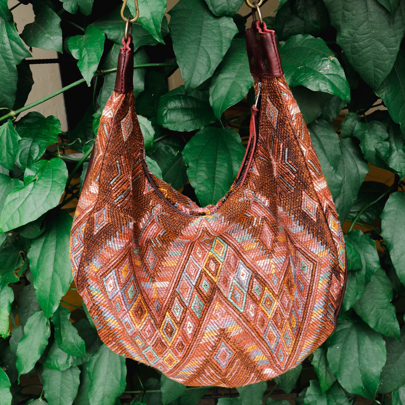 BOHO SADDLE BAG - OOAK HUIPIL - VINO TINTO - NO. 15935