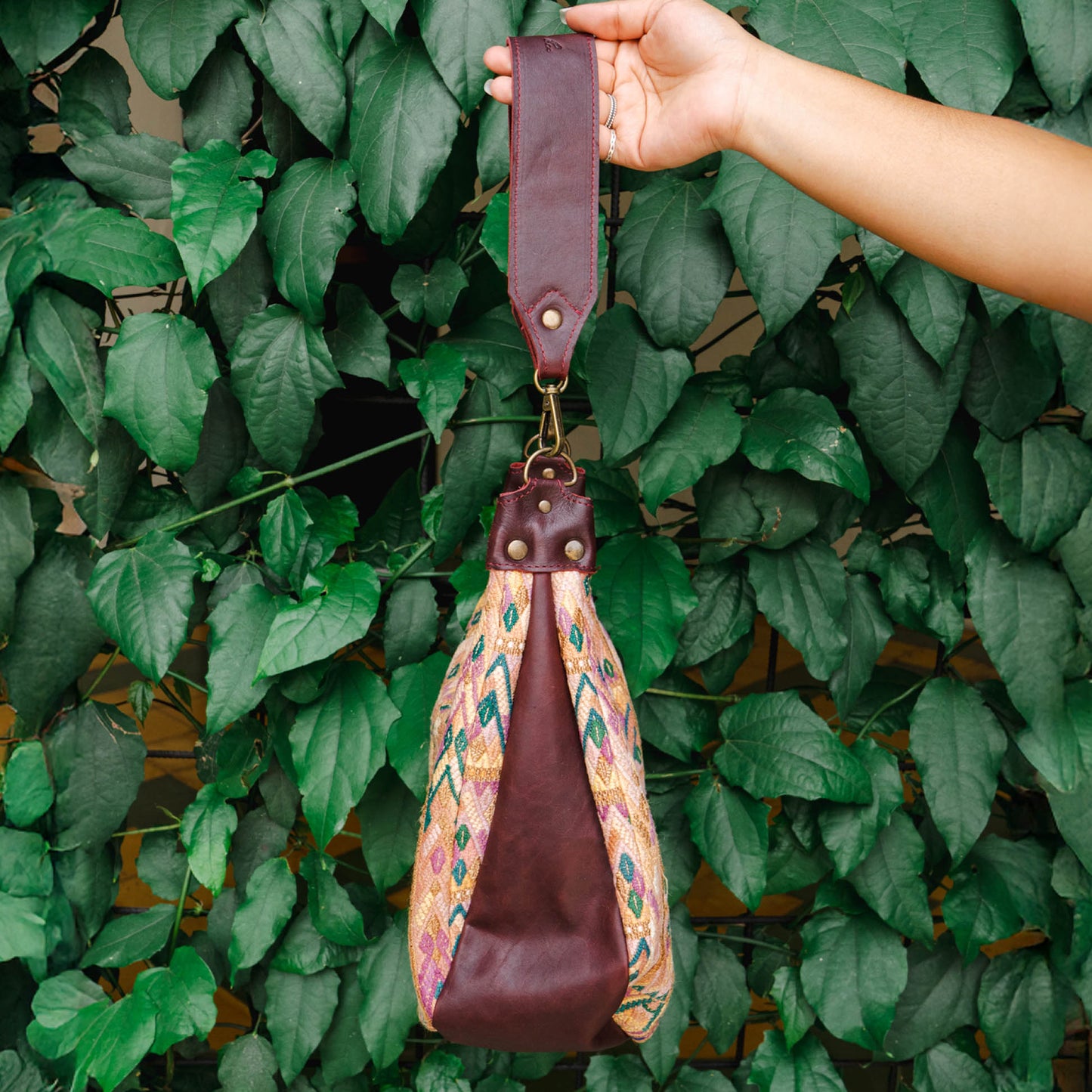 BOHO SADDLE BAG - OOAK HUIPIL - VINO TINTO - NO. 15933