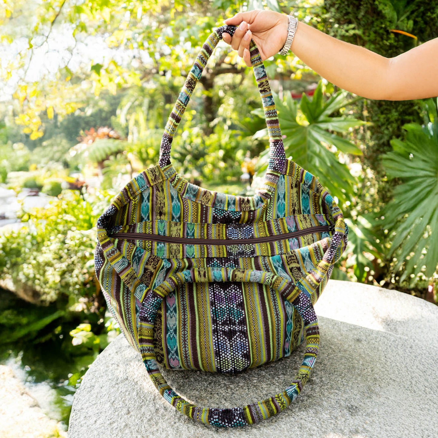 MEDIUM VOYAGER BAG - BUTTERFLY CORTE - NO. 15973