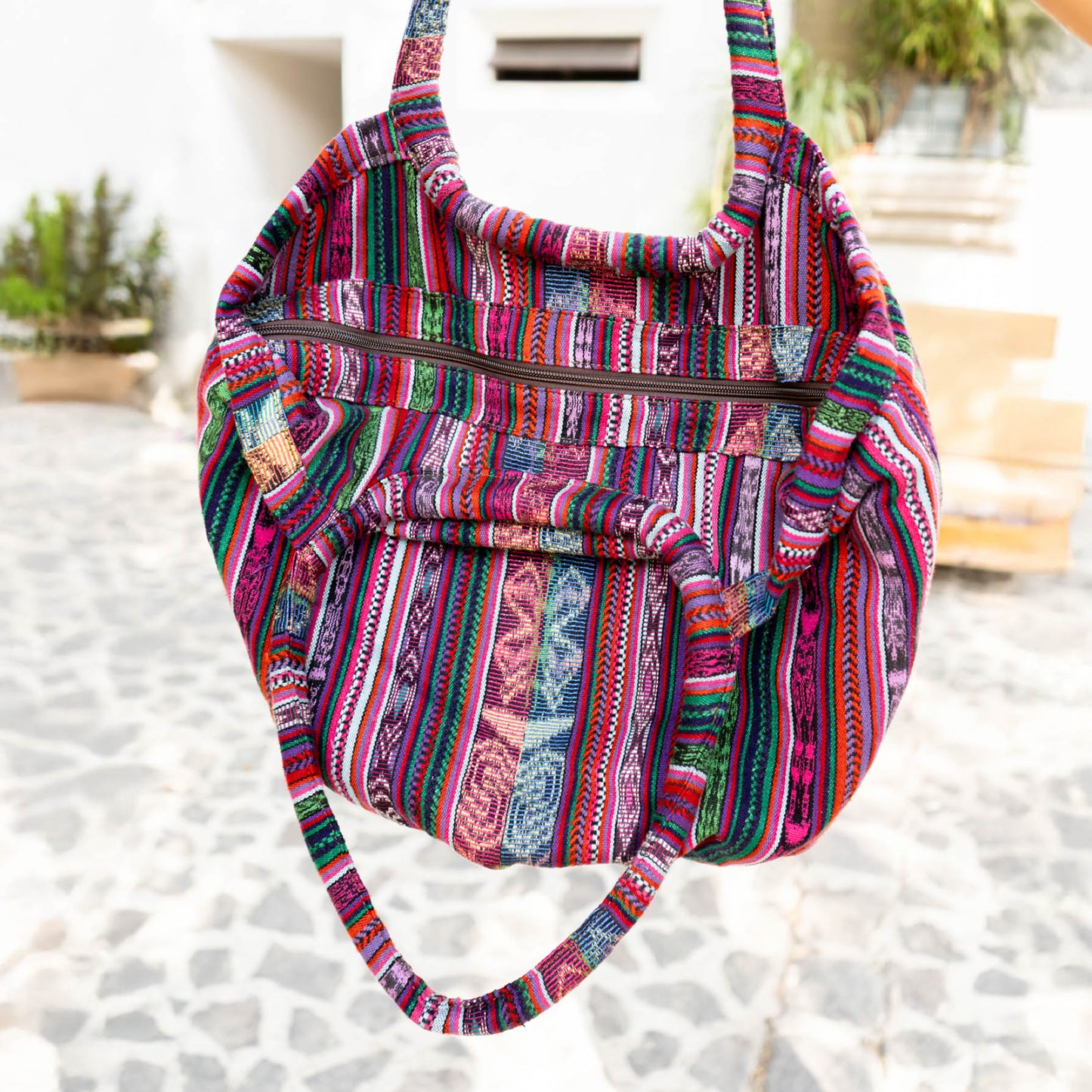 MEDIUM VOYAGER BAG - BUTTERFLY CORTE - NO. 15971