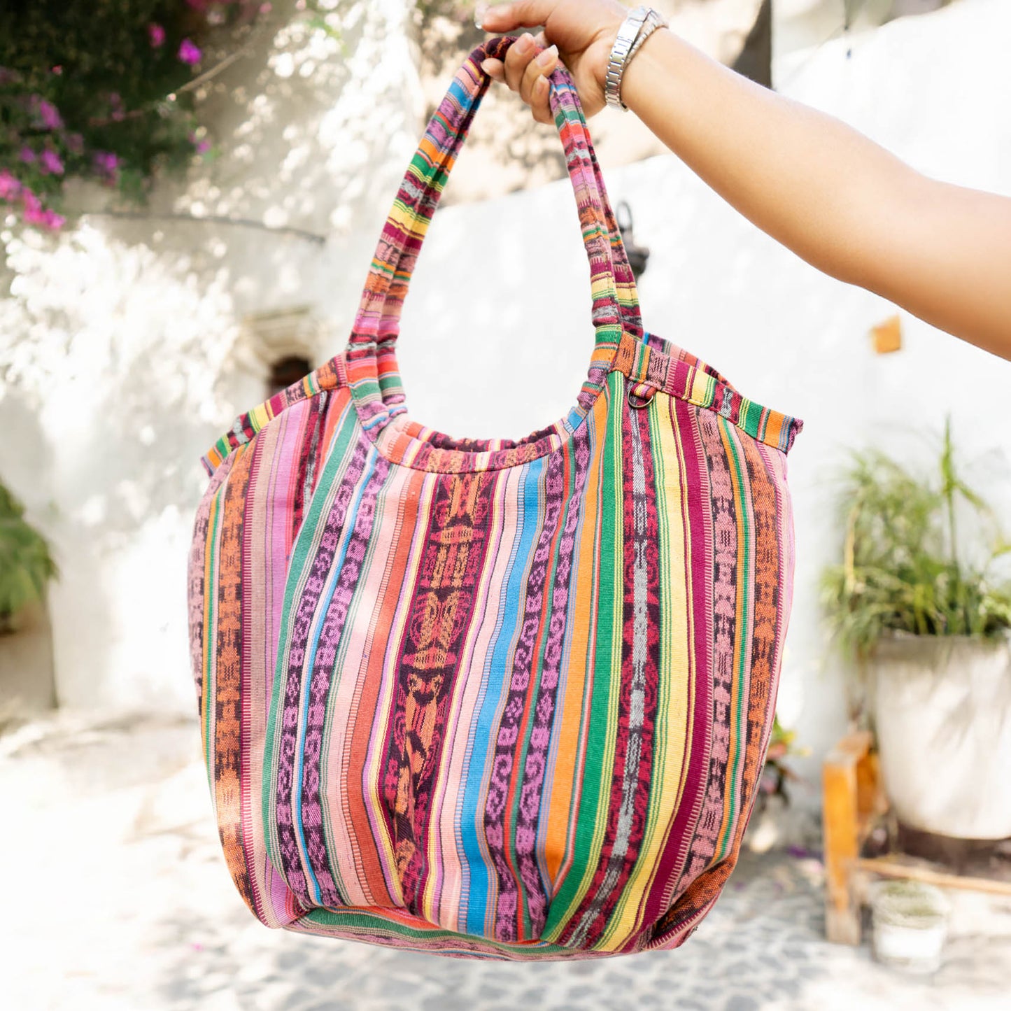 MEDIUM VOYAGER BAG - BUTTERFLY CORTE - NO. 15975
