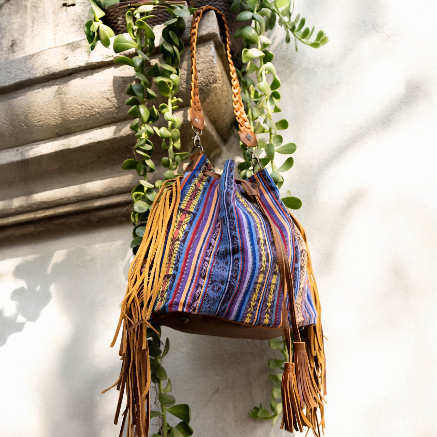 DRAWSTRING BUCKET BAG - BUTTERFLY CORTE - CAFE - NO. 15956