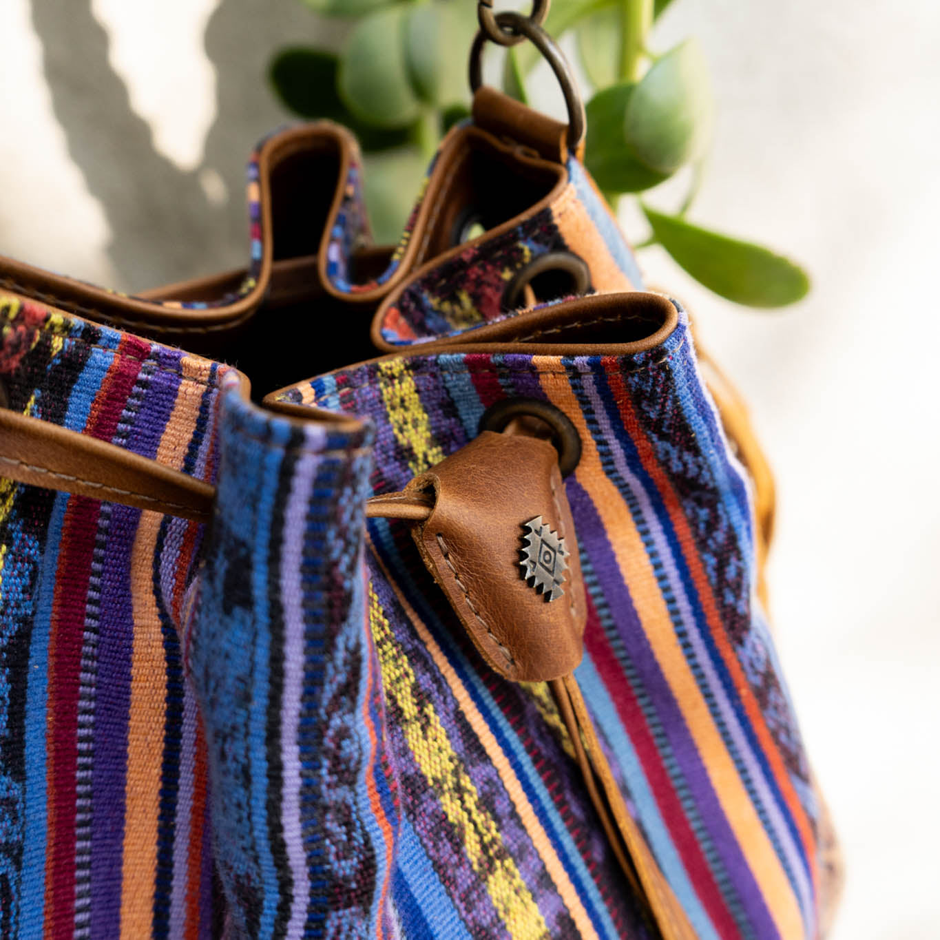DRAWSTRING BUCKET BAG - BUTTERFLY CORTE - CAFE - NO. 15956