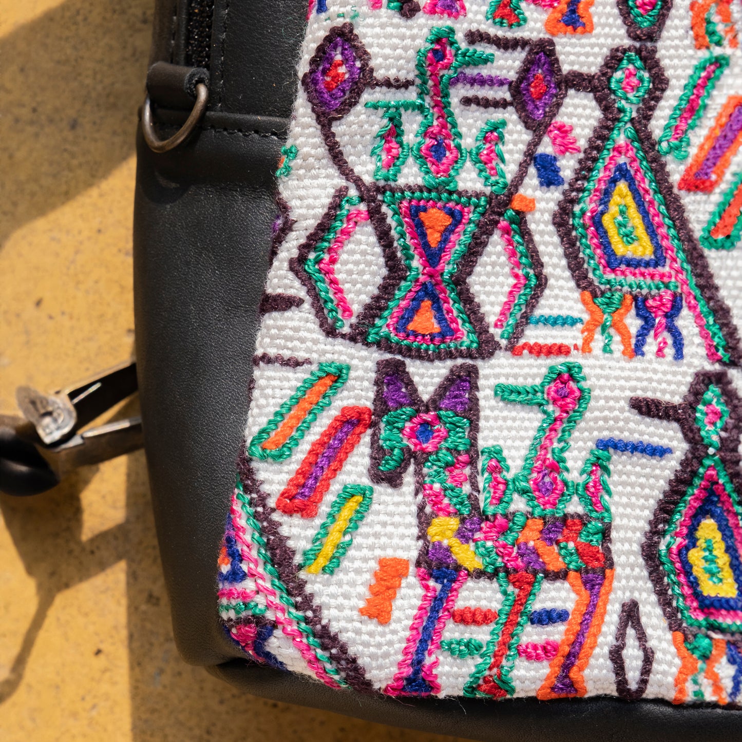 CROSSBODY SLING 2.0 - OOAK HUIPIL TEXTILE - BLACK - NO. 11163