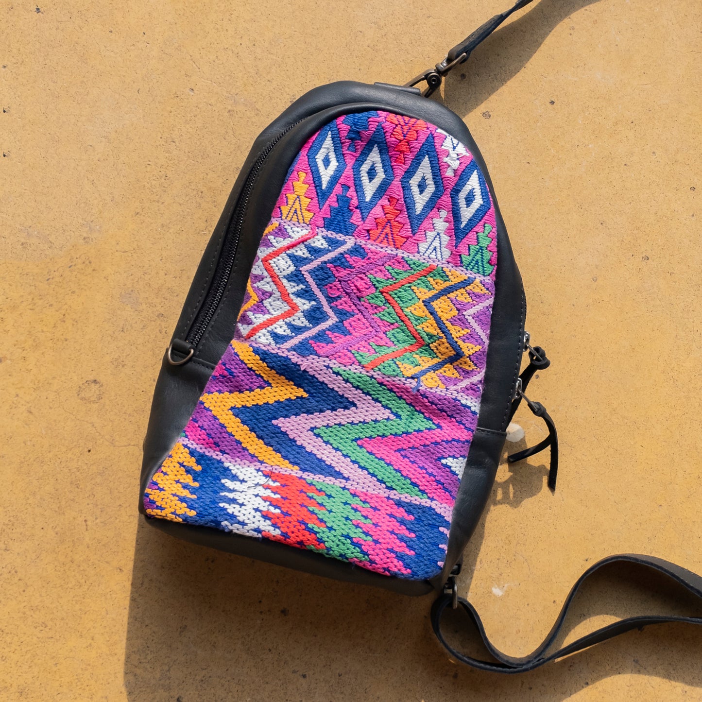CROSSBODY SLING 2.0 - OOAK HUIPIL TEXTILE - BLACK - NO. 11164