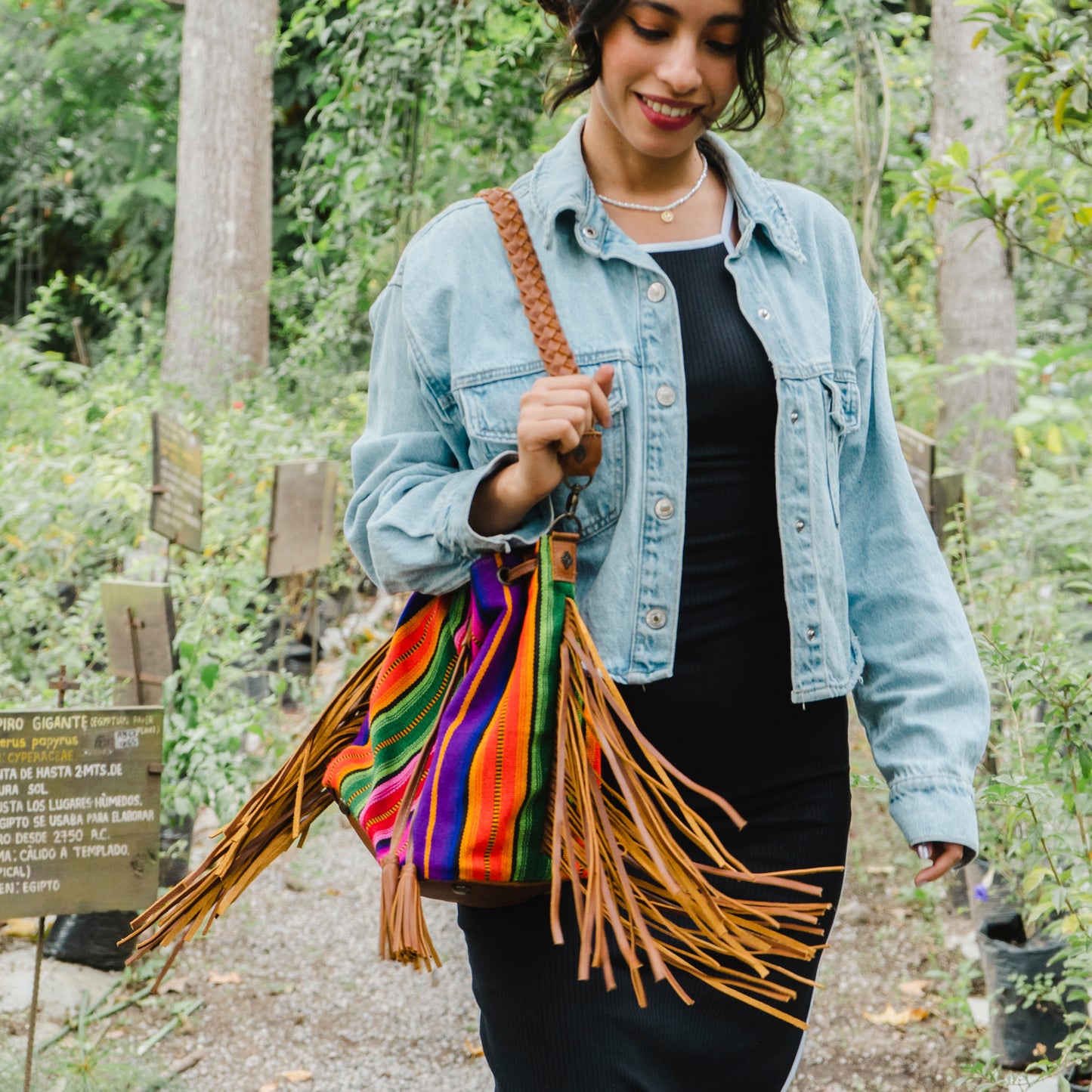 DRAWSTRING BUCKET BAG WITH FRINGE - DAYDREAM - CAFE