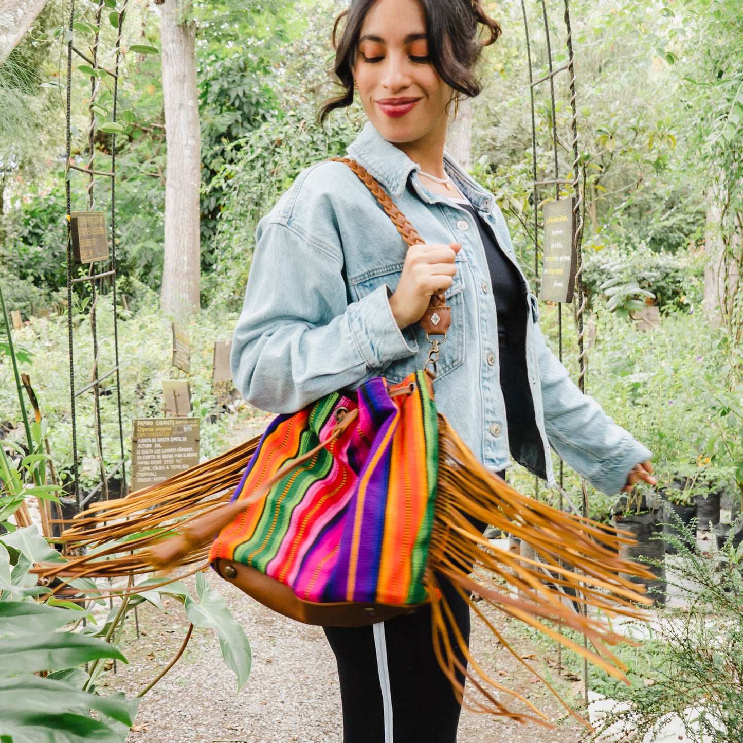 DRAWSTRING BUCKET BAG WITH FRINGE - DAYDREAM - CAFE