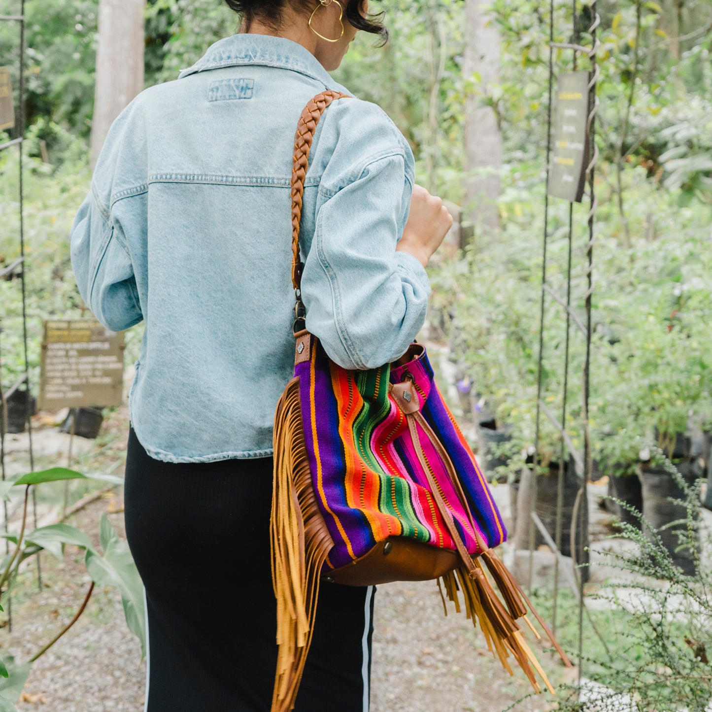 DRAWSTRING BUCKET BAG WITH FRINGE - DAYDREAM - CAFE