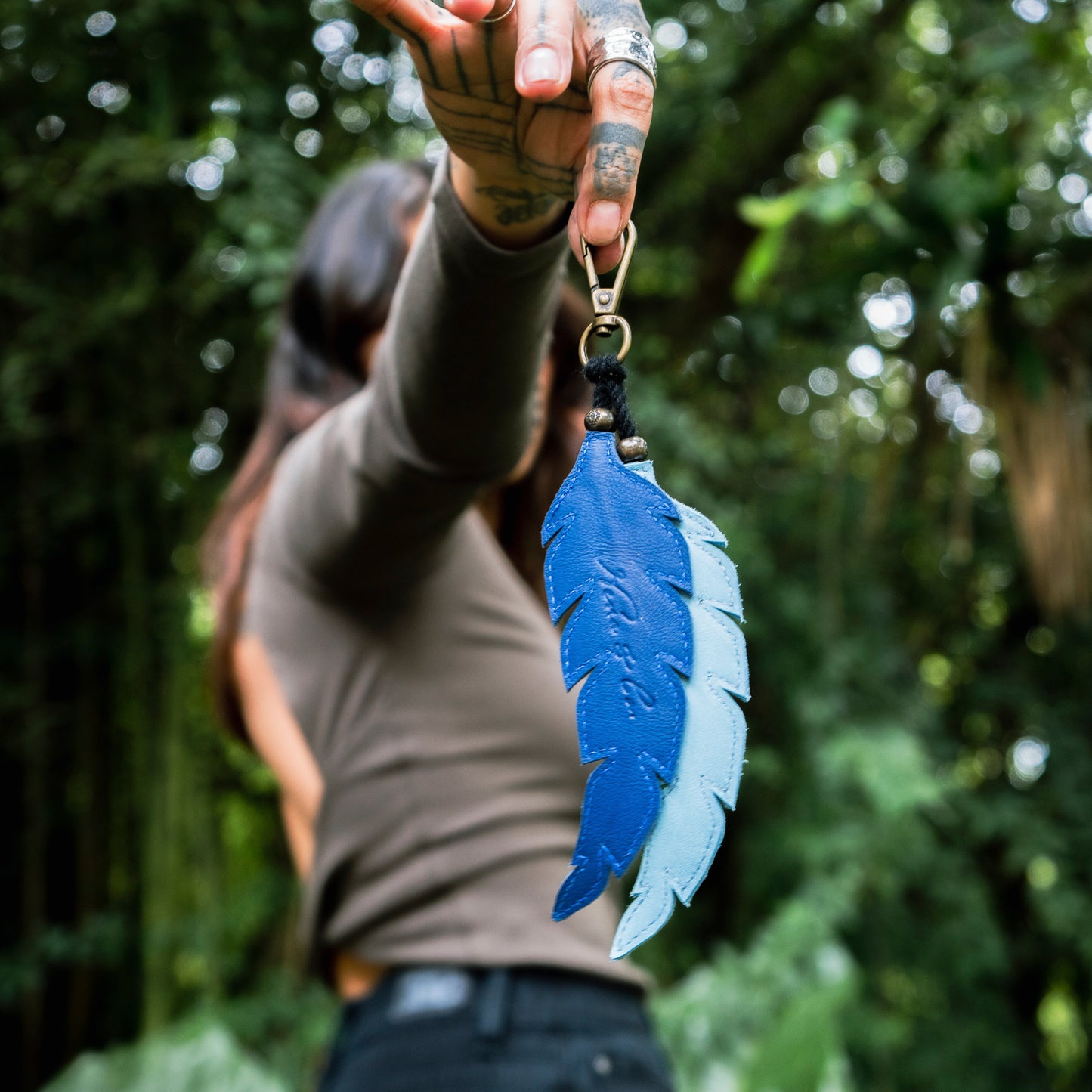 DOUBLE FEATHER CHARM - SKY & ROYAL