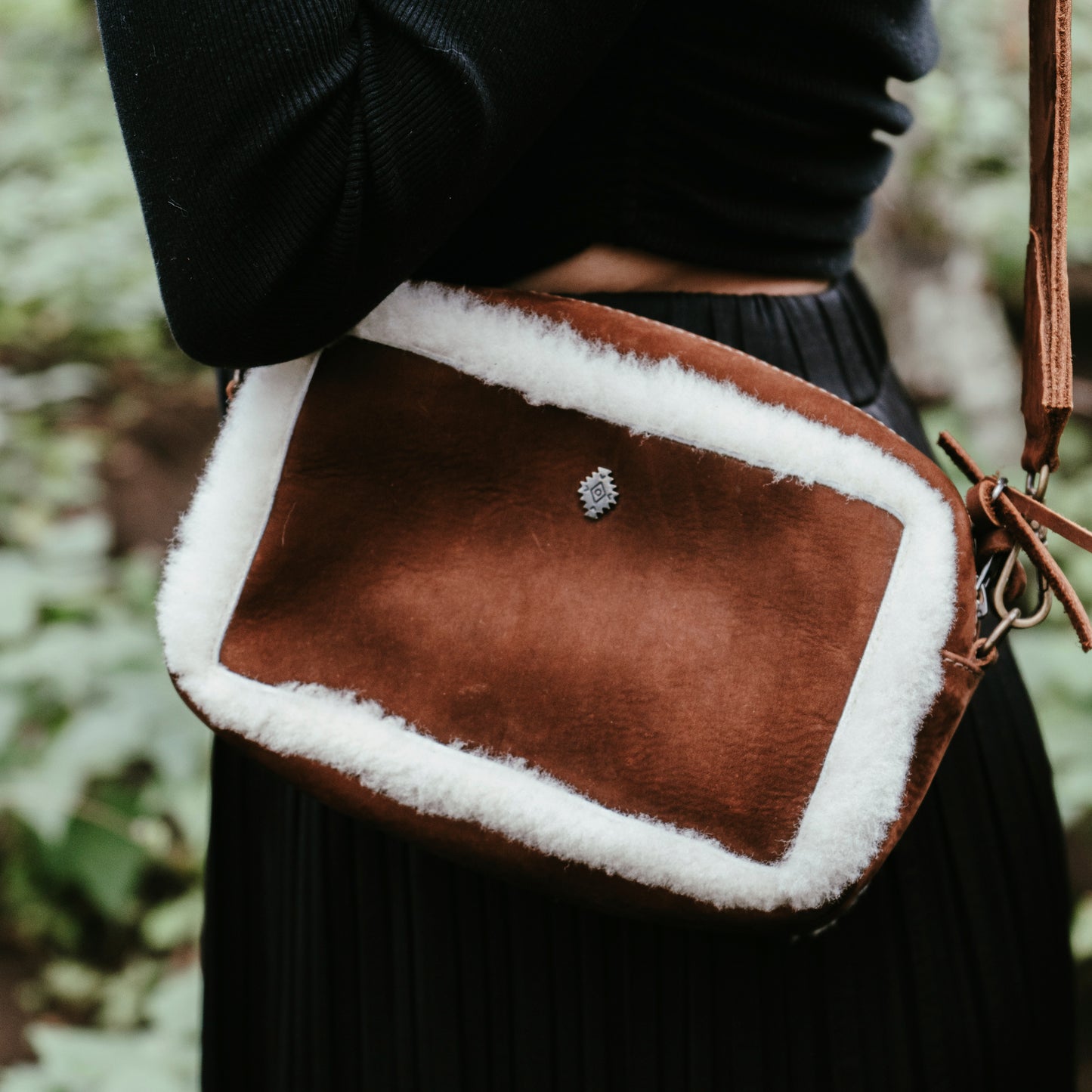 WANDER CROSSBODY BAG + WIDE ADJUSTABLE STRAP SET - FULL LEATHER WITH SHEARLING - NOUBOCK