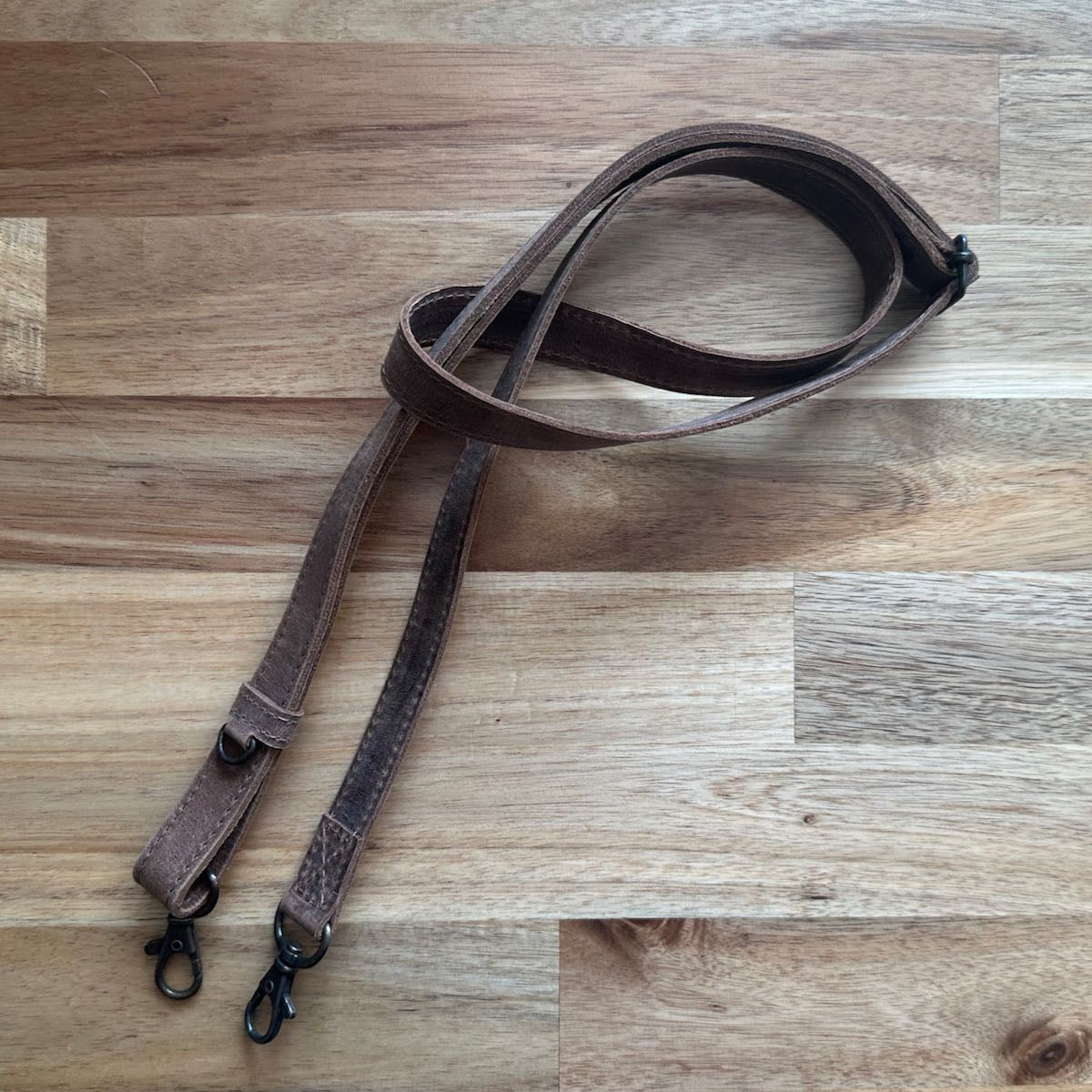 VIVI ADJUSTABLE BAG STRAP - CAOBA