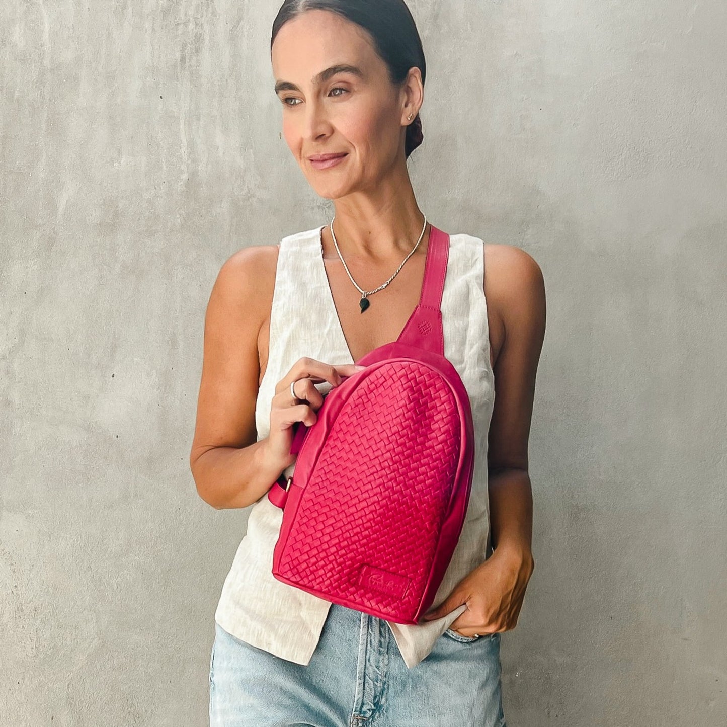 CROSSBODY SLING - MOROCCO WOVEN LEATHER - FLAMINGO