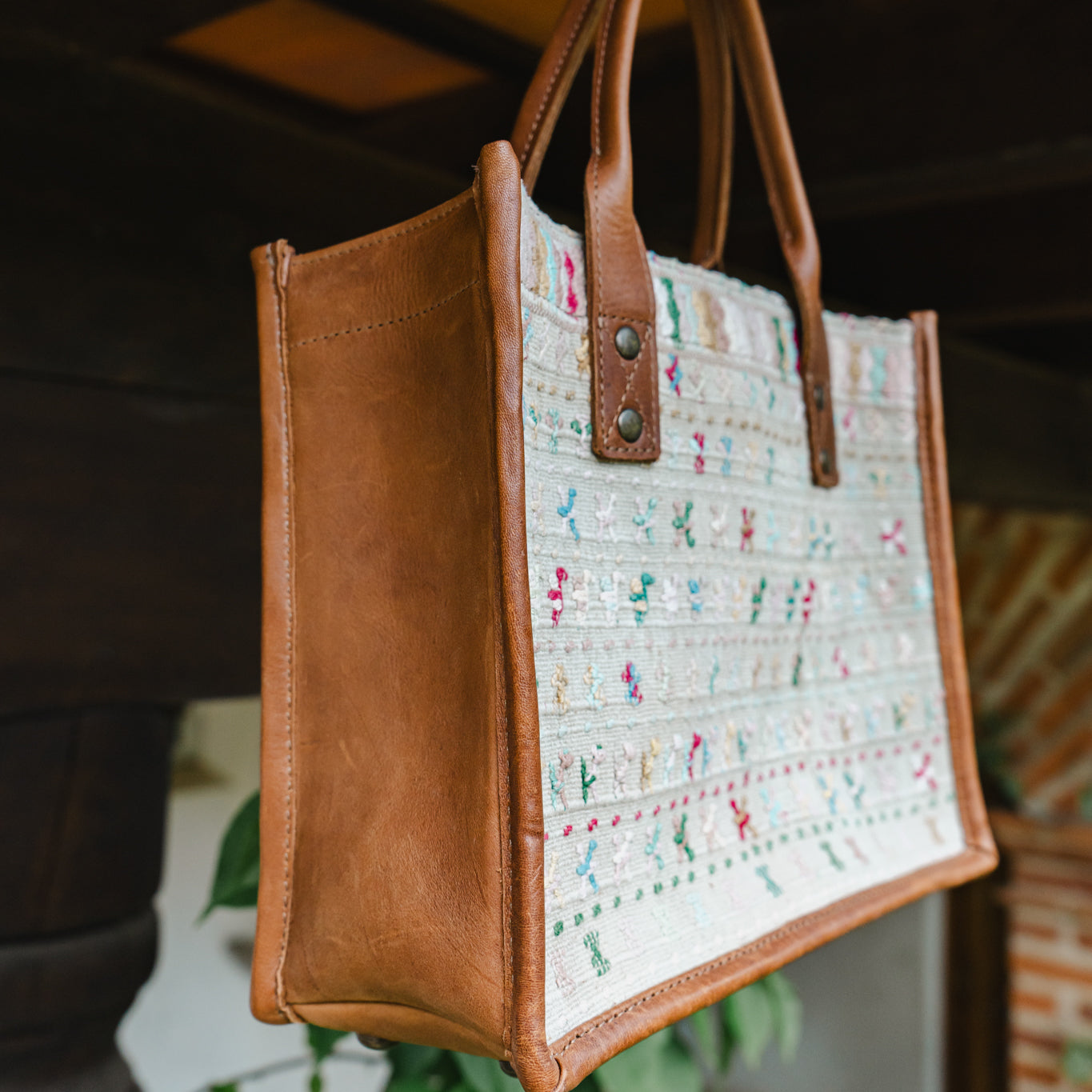 MEDIUM PERFECT TRAVEL TOTE - OOAK - AUBURN - NO. 12575