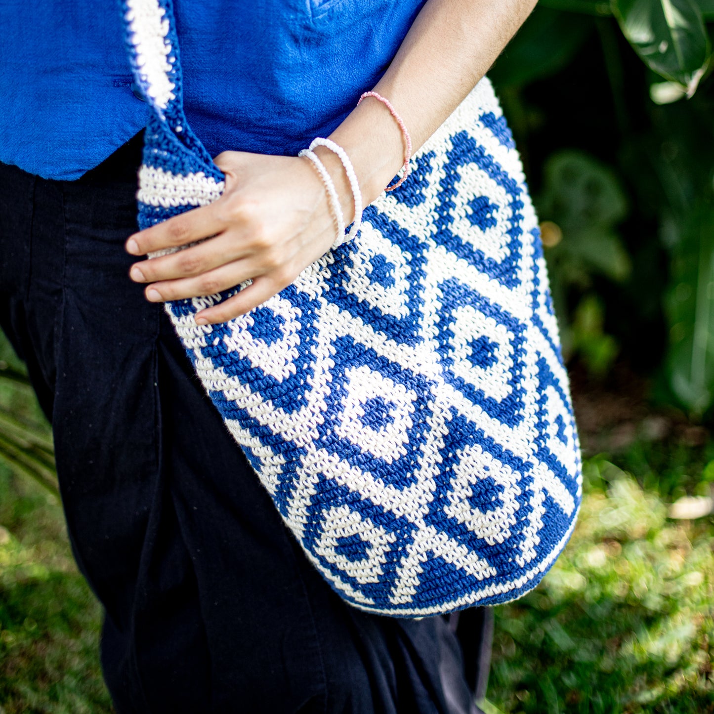 CROCHETED SHOULDER BAG - NO. 18218