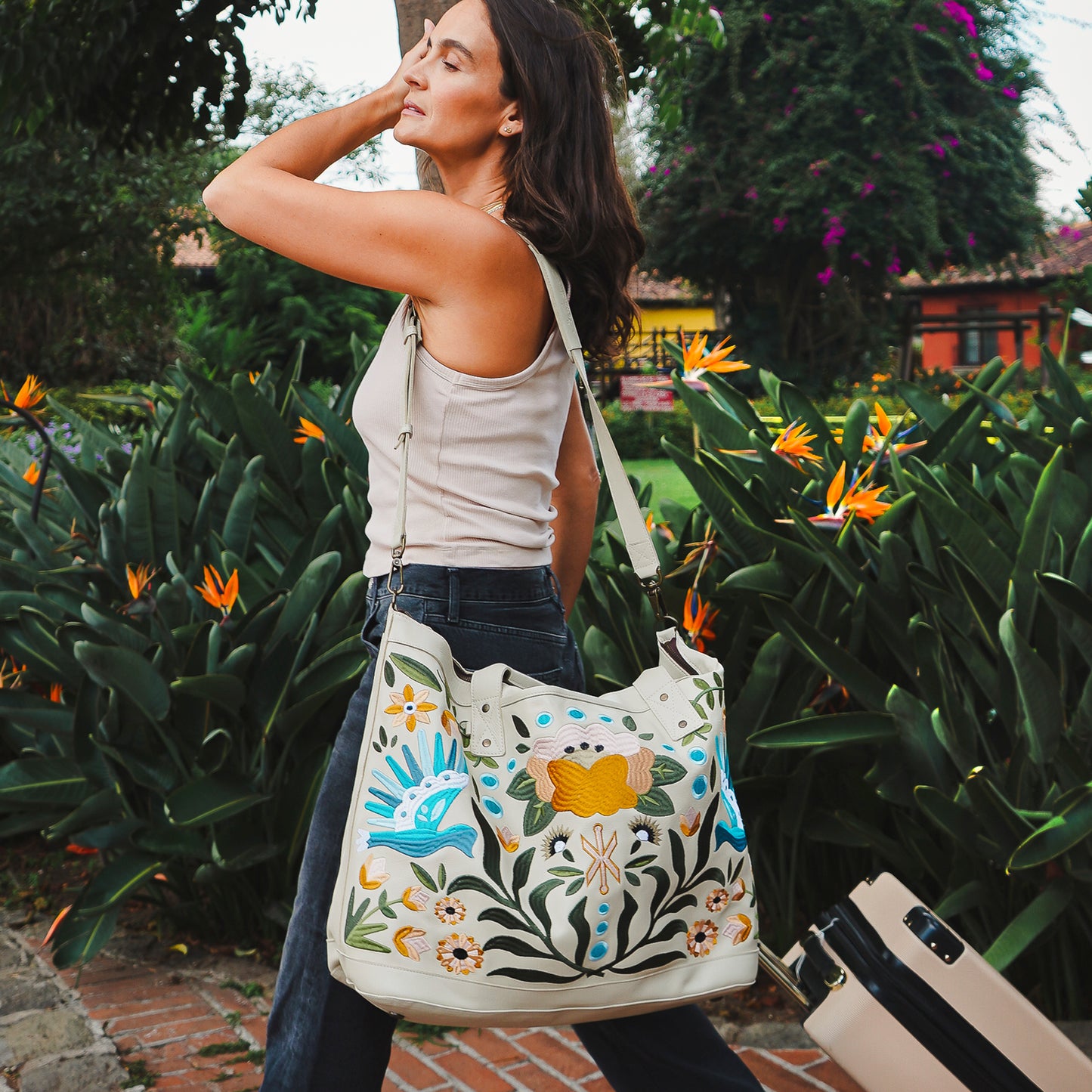 PERFECT WEEKENDER - 10 YEAR ANNIVERSARY - EMBROIDERED LEATHER - AZURE - BONE
