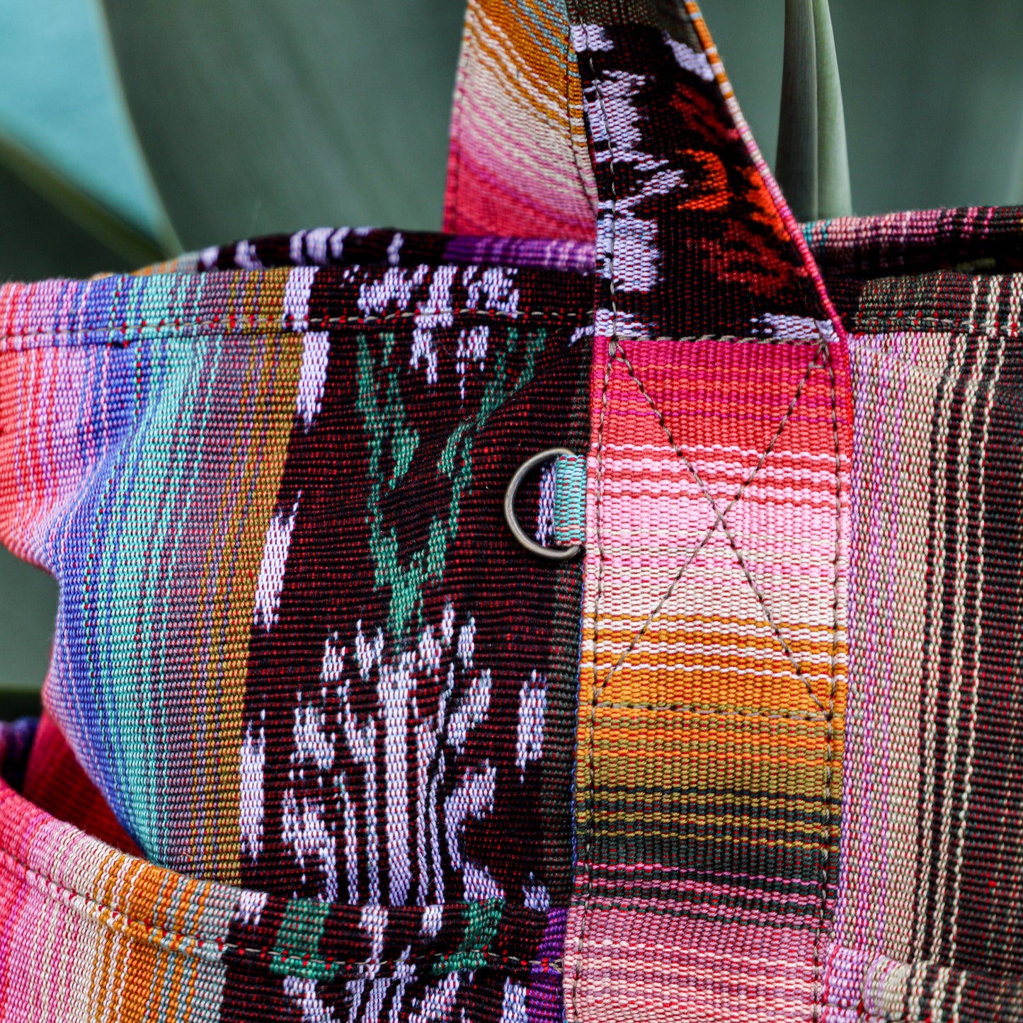 SANTI TOTE - OG ROCKY