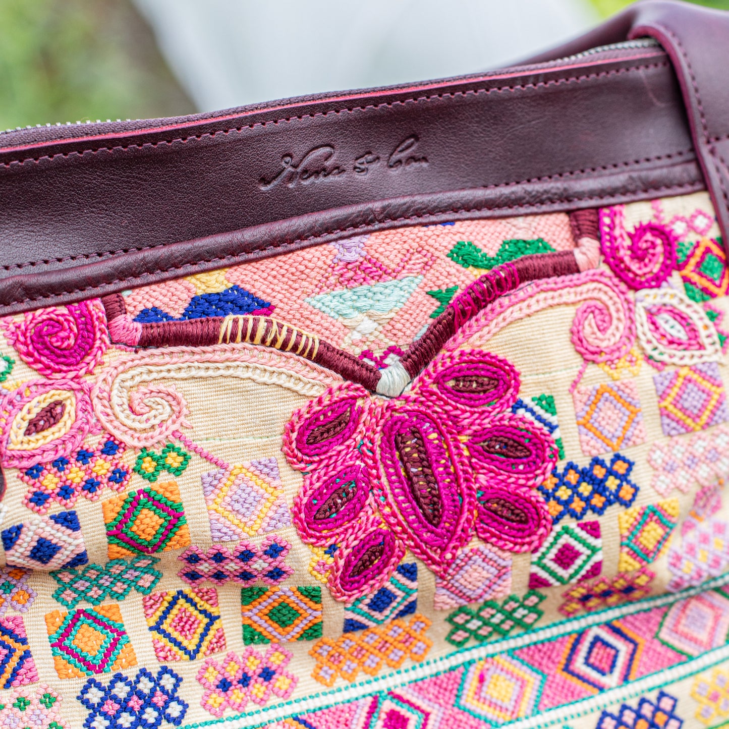 THE PERFECT BAG - OOAK HUIPIL - VINO TINTO - NO. 17572