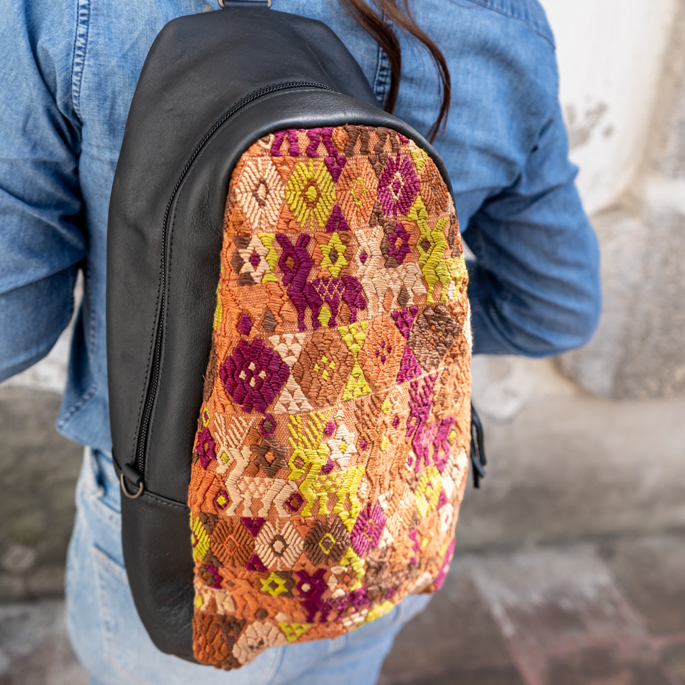 CROSSBODY SLING 2.0 - LARGE - OOAK HUIPIL - BLACK - NO. 13934