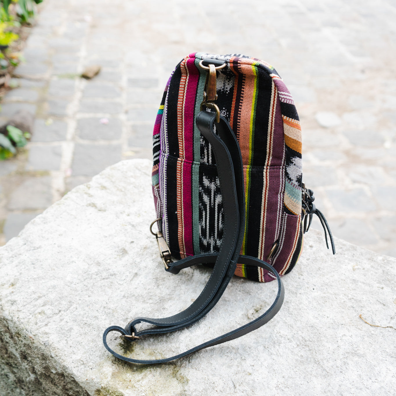 2.0 CROSSBODY SLING - MOONLIGHT ORCHID - BLACK