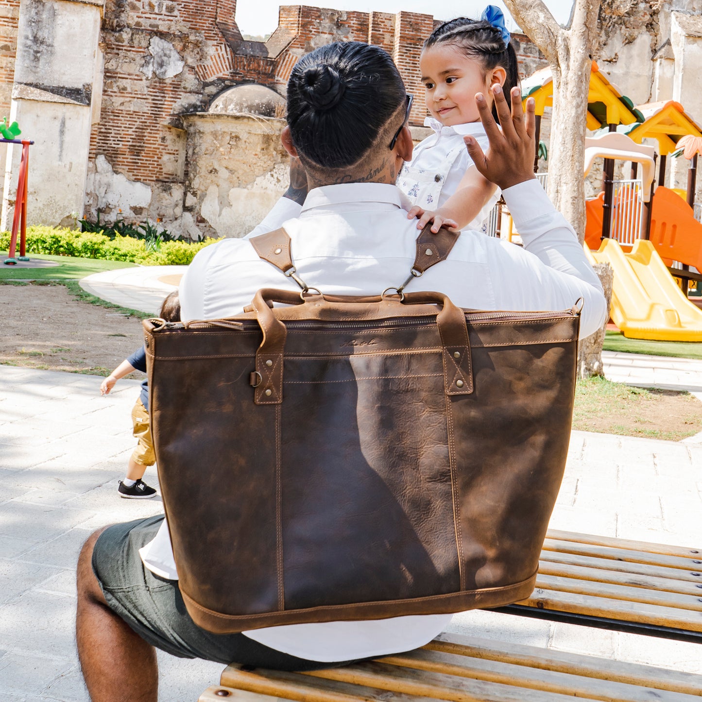 THE PERFECT WEEKENDER - FULL LEATHER - CHESTNUT