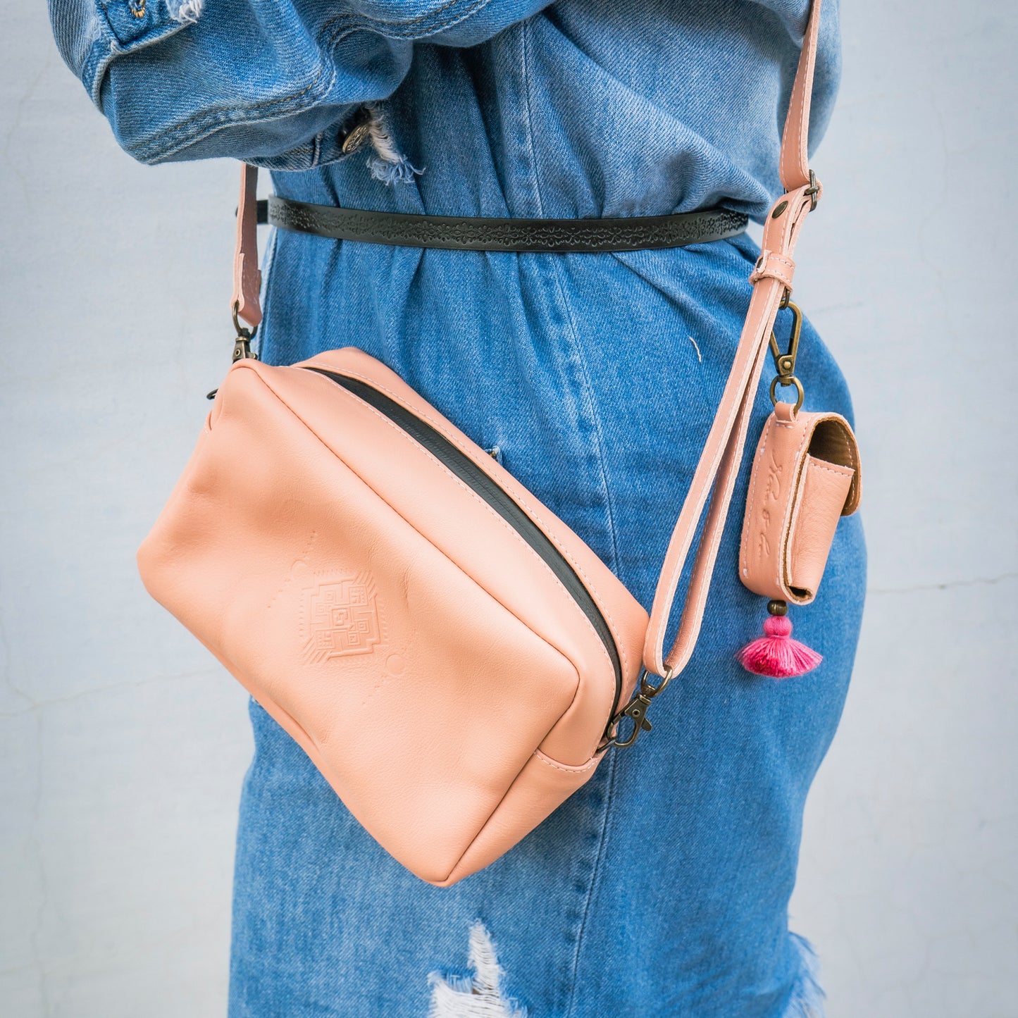 THE PERFECT WET BAG - SMALL - BREAST CANCER AWARENESS CAPSULE - FULL LEATHER - ROSE PINK