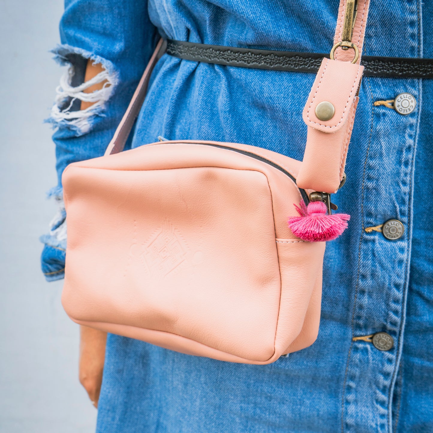 THE PERFECT WET BAG - SMALL - BREAST CANCER AWARENESS CAPSULE - FULL LEATHER - ROSE PINK