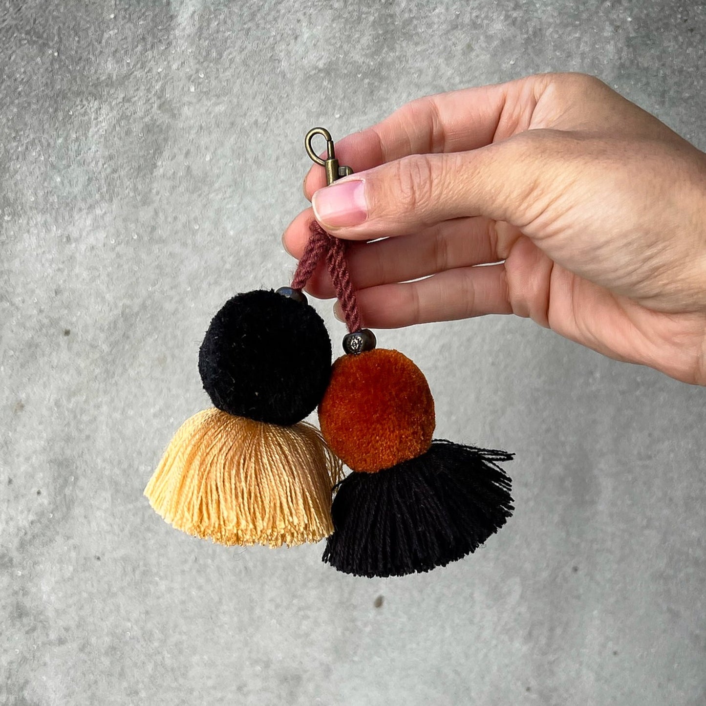 MINI DOUBLE POM TASSEL - BROWN & GOLD