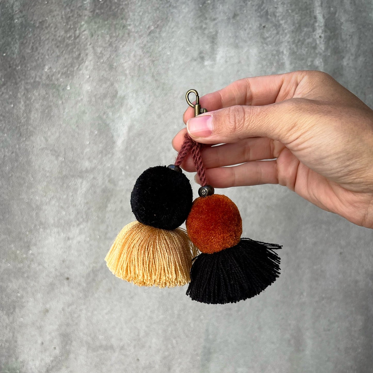 MINI DOUBLE POM TASSEL - BROWN & GOLD