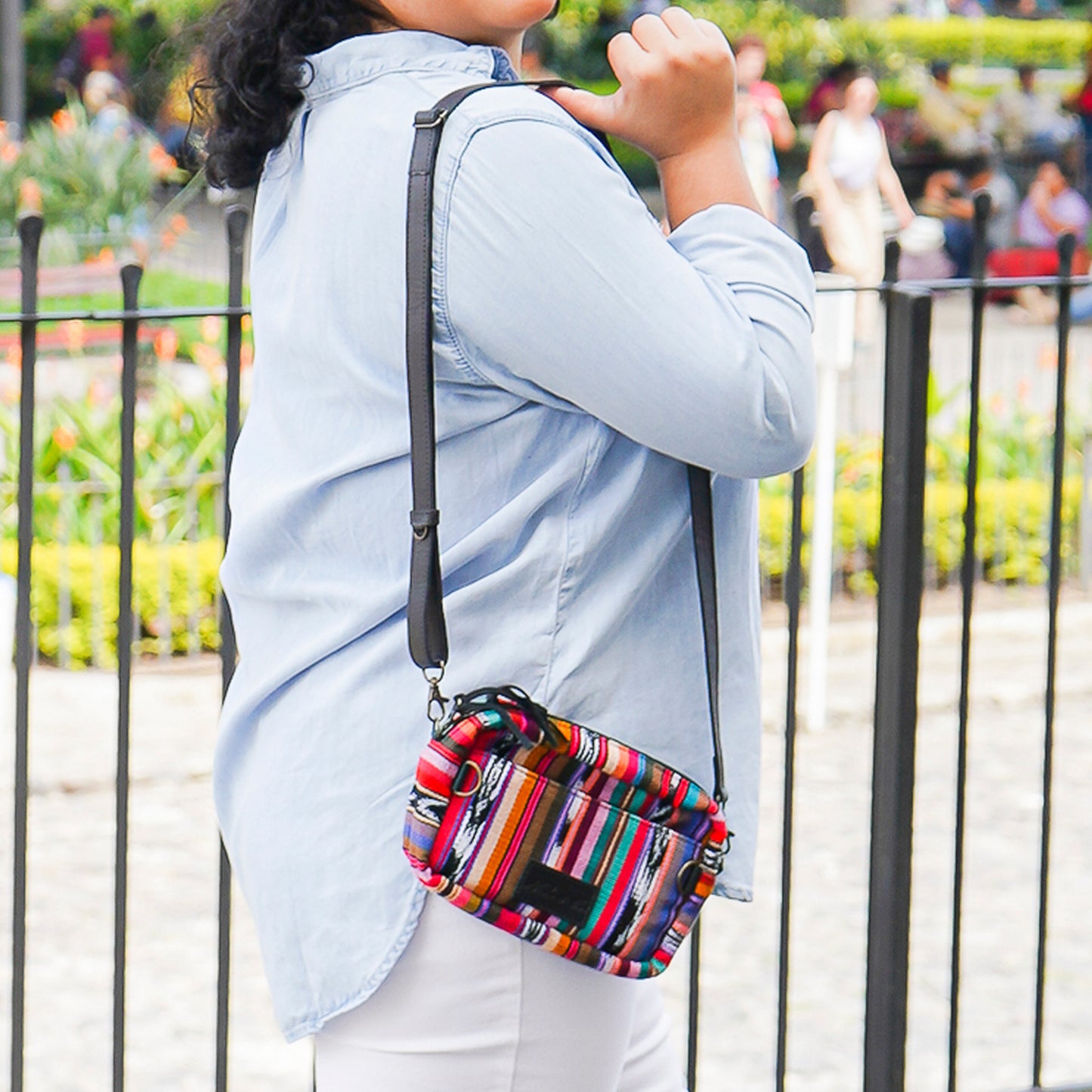 WANDER CROSSBODY BAG - JAVANA - BLACK