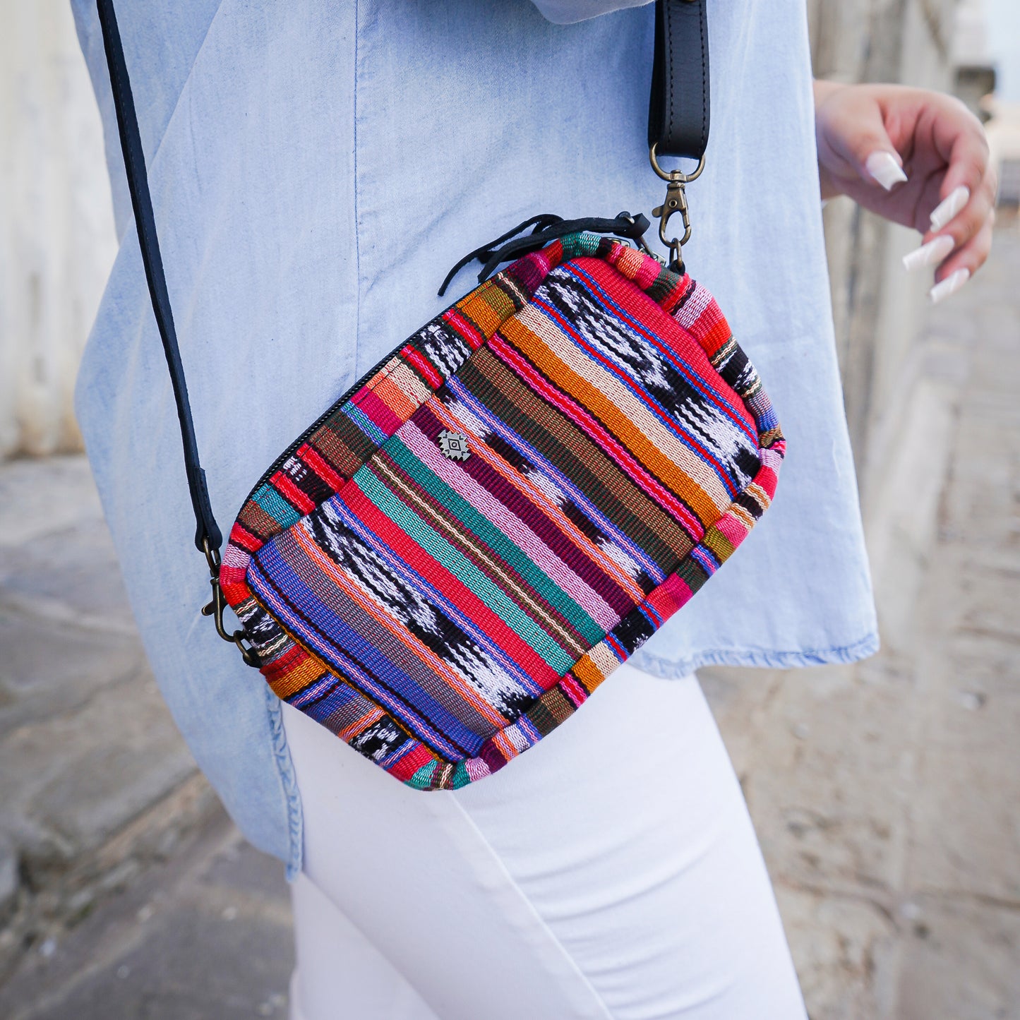 WANDER CROSSBODY BAG - JAVANA - BLACK
